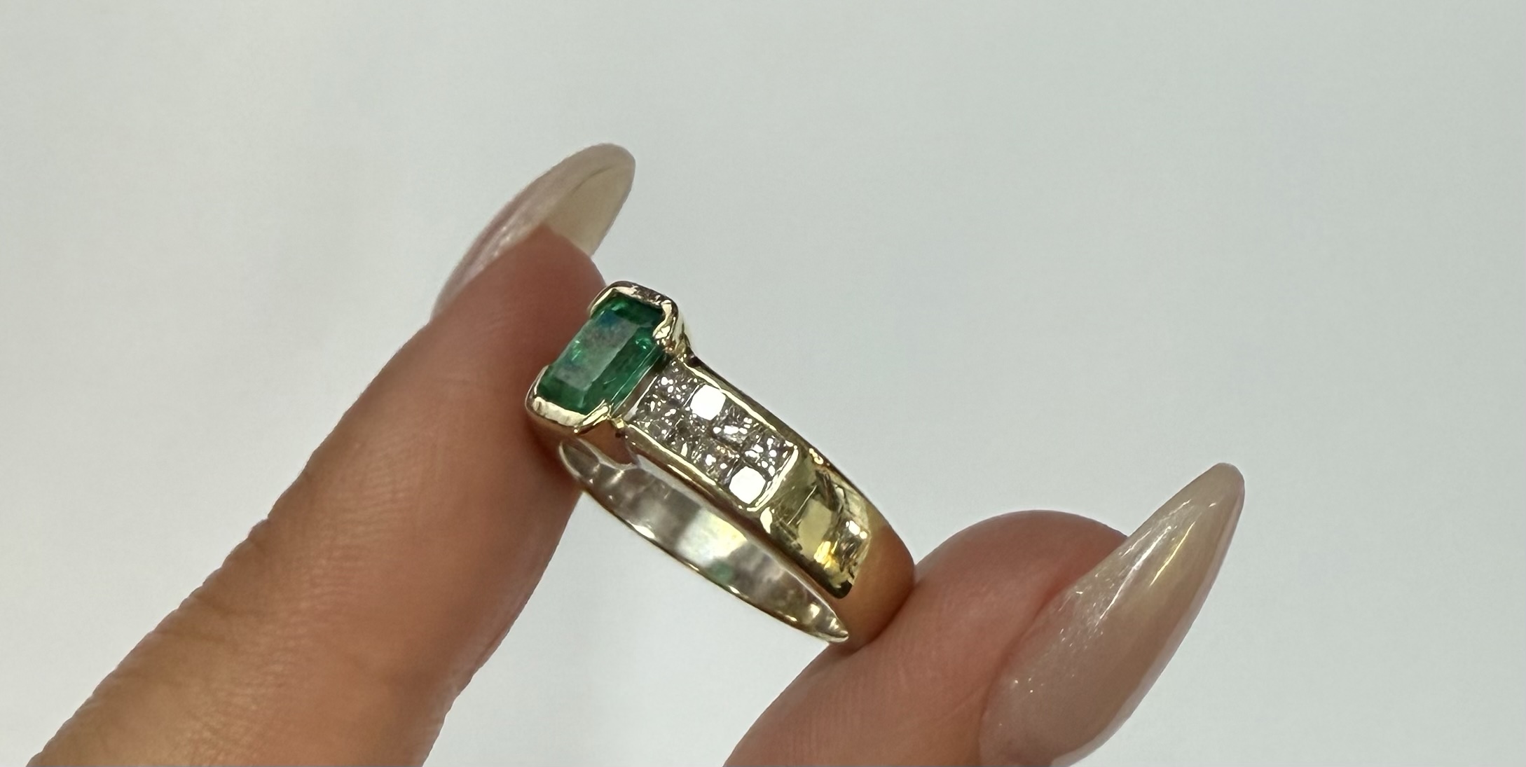 18k Yellow Gold Genuine 3/4 Cttw Emerald & 1 cttw Princess Cut Diamond Ring - Image 4