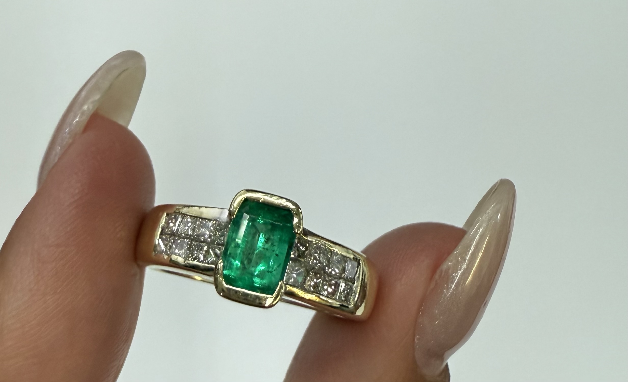 18k Yellow Gold Genuine 3/4 Cttw Emerald & 1 cttw Princess Cut Diamond Ring - Image 7