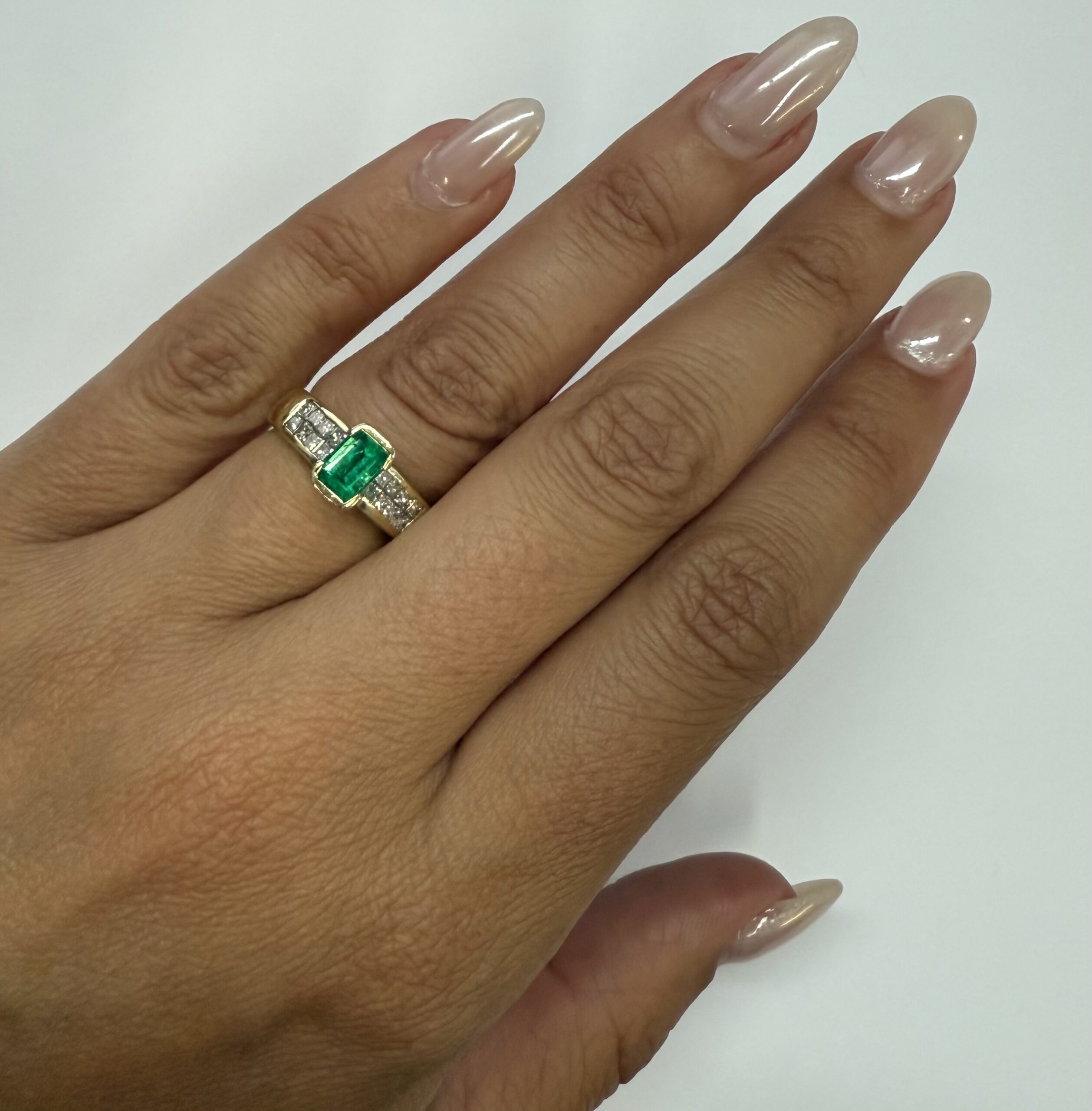 18k Yellow Gold Genuine 3/4 Cttw Emerald & 1 cttw Princess Cut Diamond Ring - Image 10