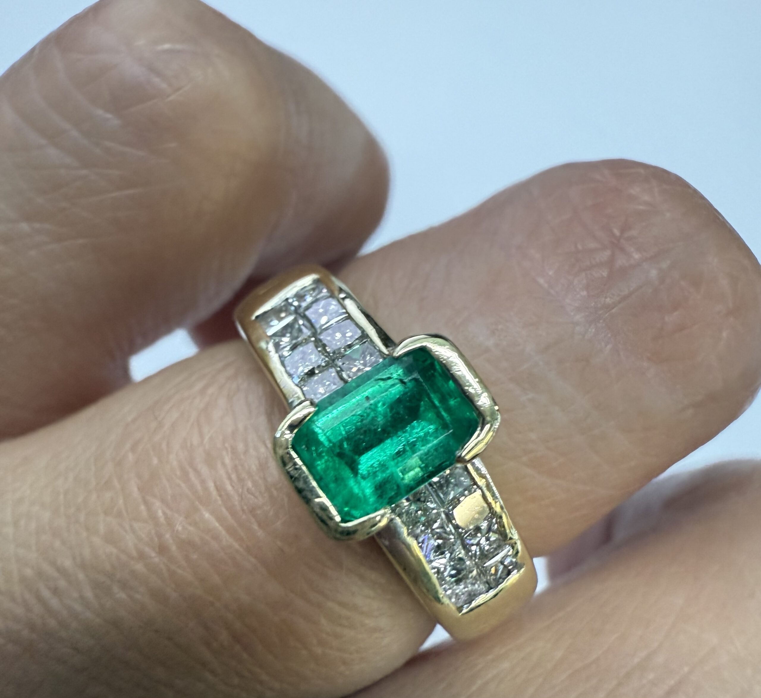 18k Yellow Gold Genuine 3/4 Cttw Emerald & 1 cttw Princess Cut Diamond Ring - Image 12
