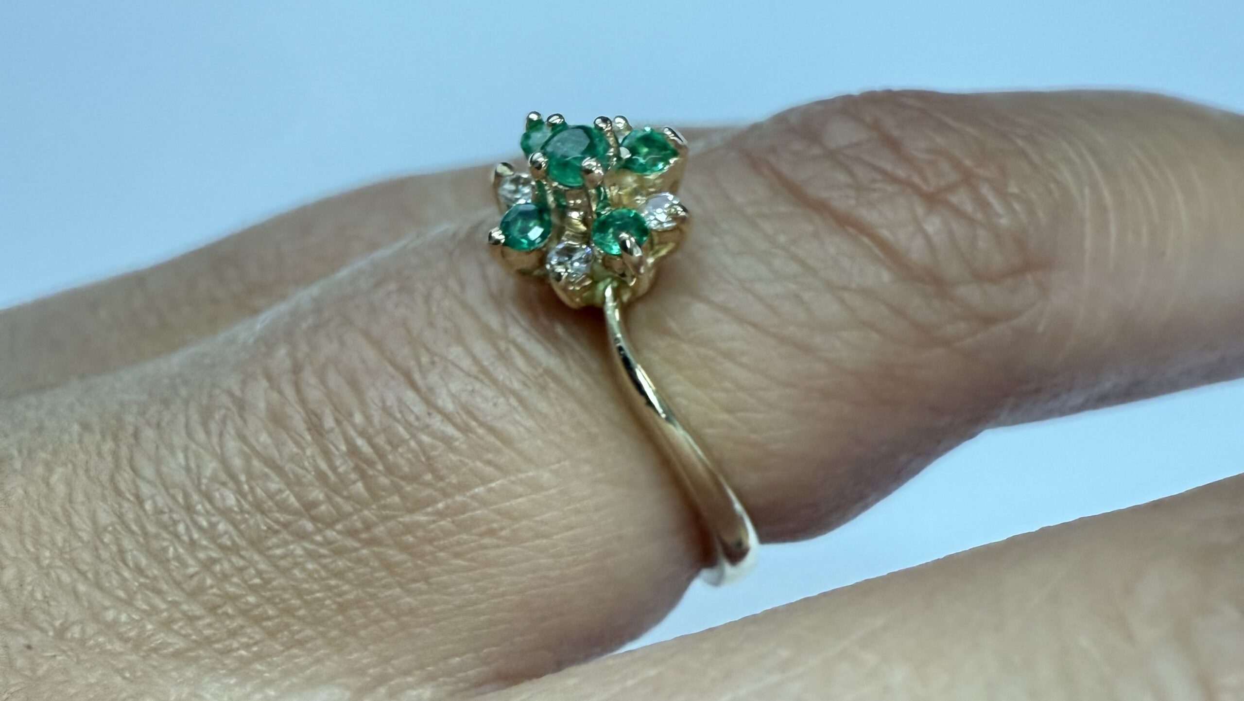 Vintage 14k Yellow Gold 1/4 Cttw Emerald & .10 Cttw Genuine Diamond Cluster Ring - Image 14