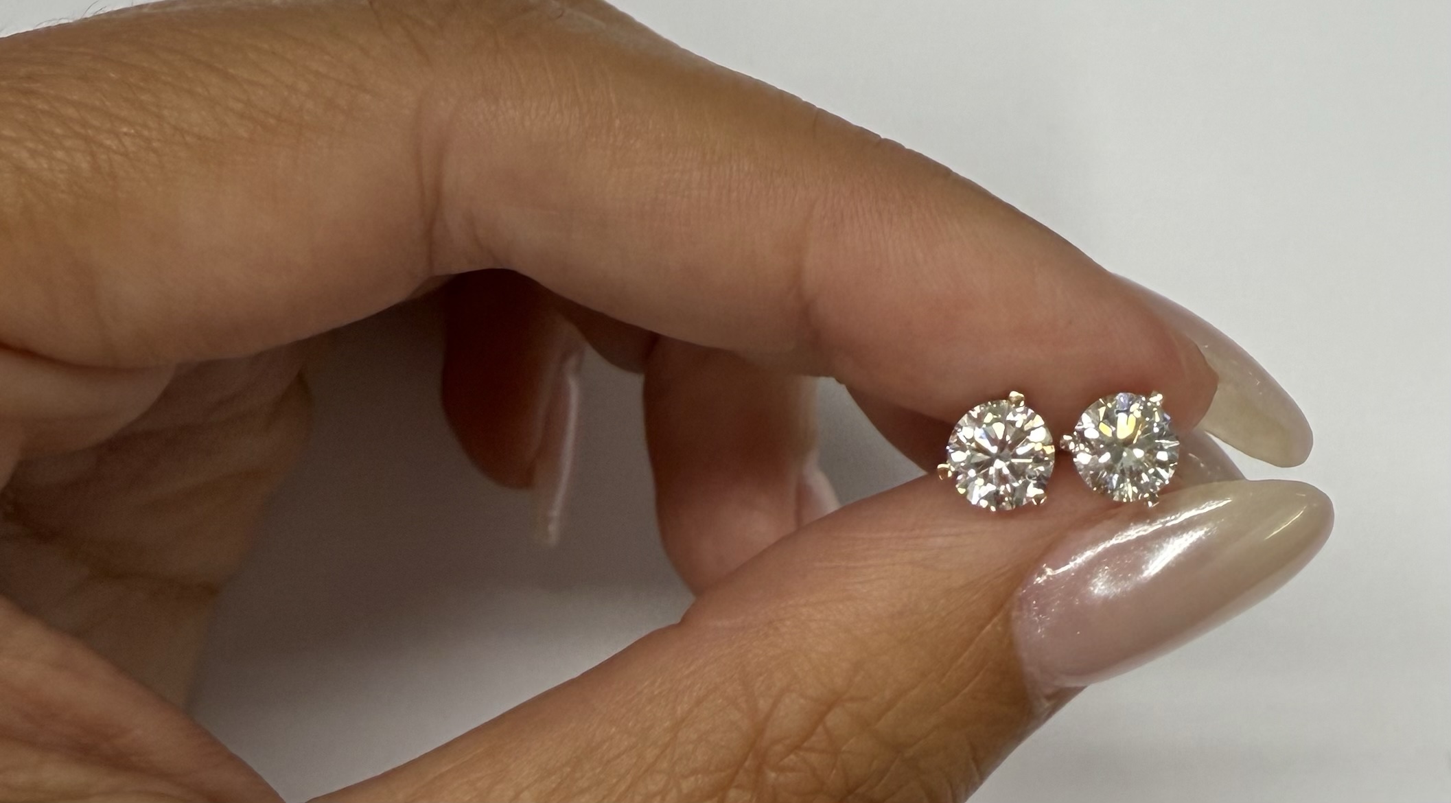 14k Yellow Gold Genuine Laboratory Grown 1.50 Cttw Round Brilliant Cut Diamond Stud Earrings - Image 5