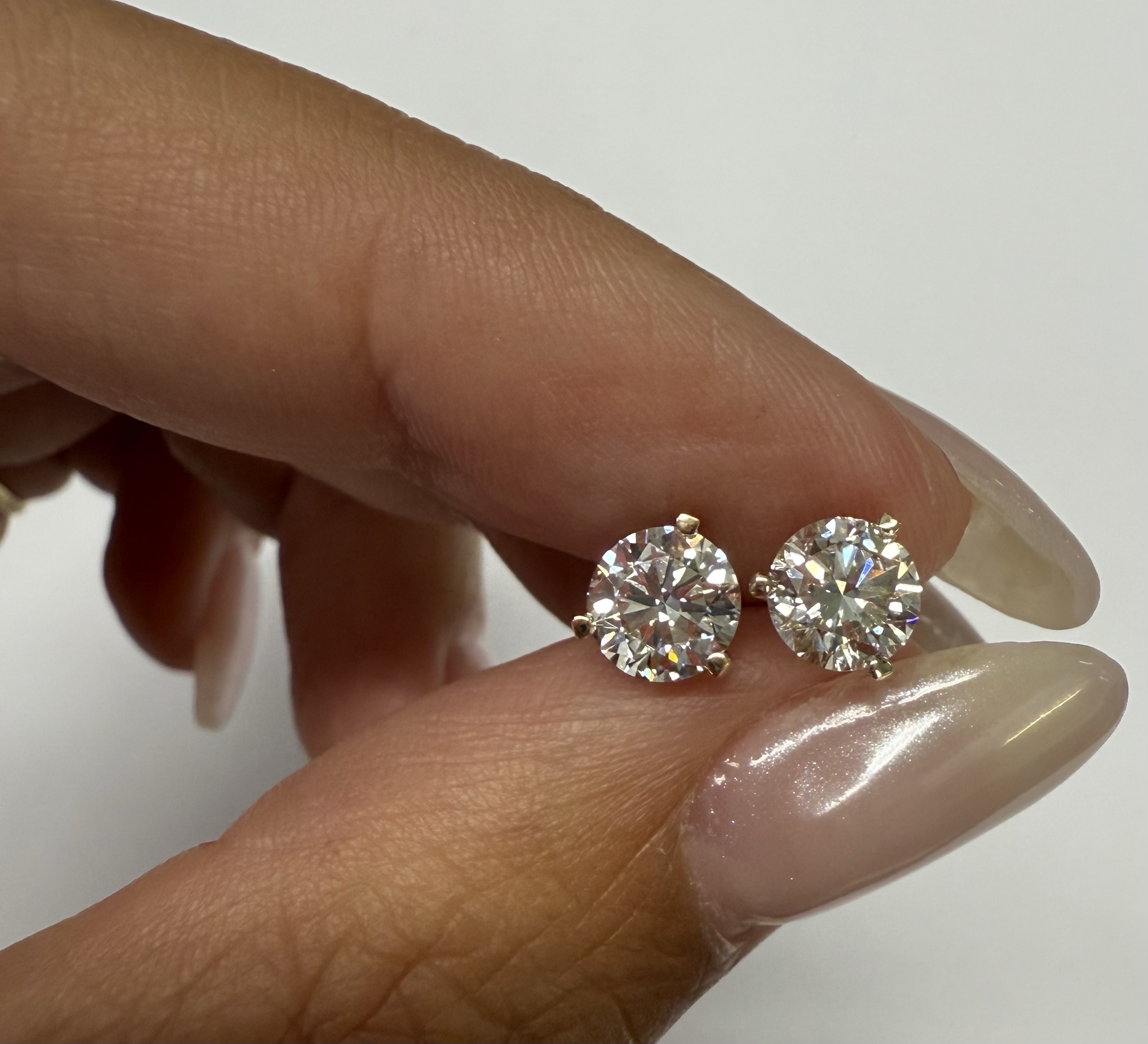 14k Yellow Gold Genuine Laboratory Grown 1.50 Cttw Round Brilliant Cut Diamond Stud Earrings - Image 6