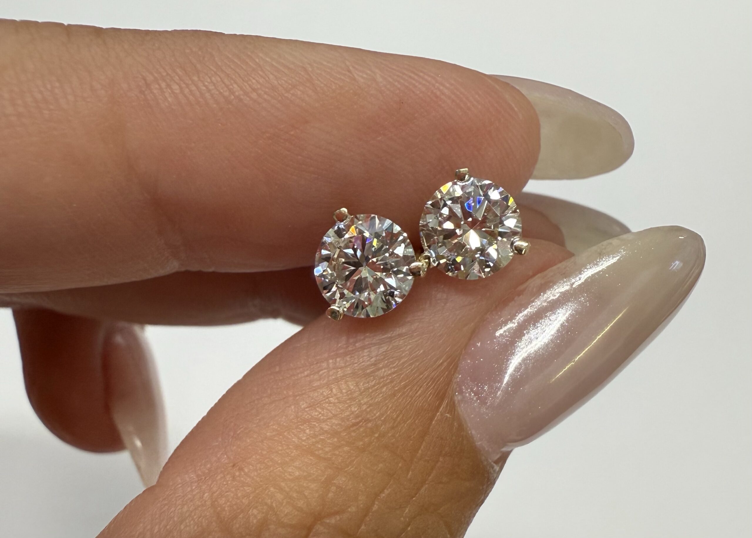 14k Yellow Gold Genuine Laboratory Grown 1.50 Cttw Round Brilliant Cut Diamond Stud Earrings - Image 9