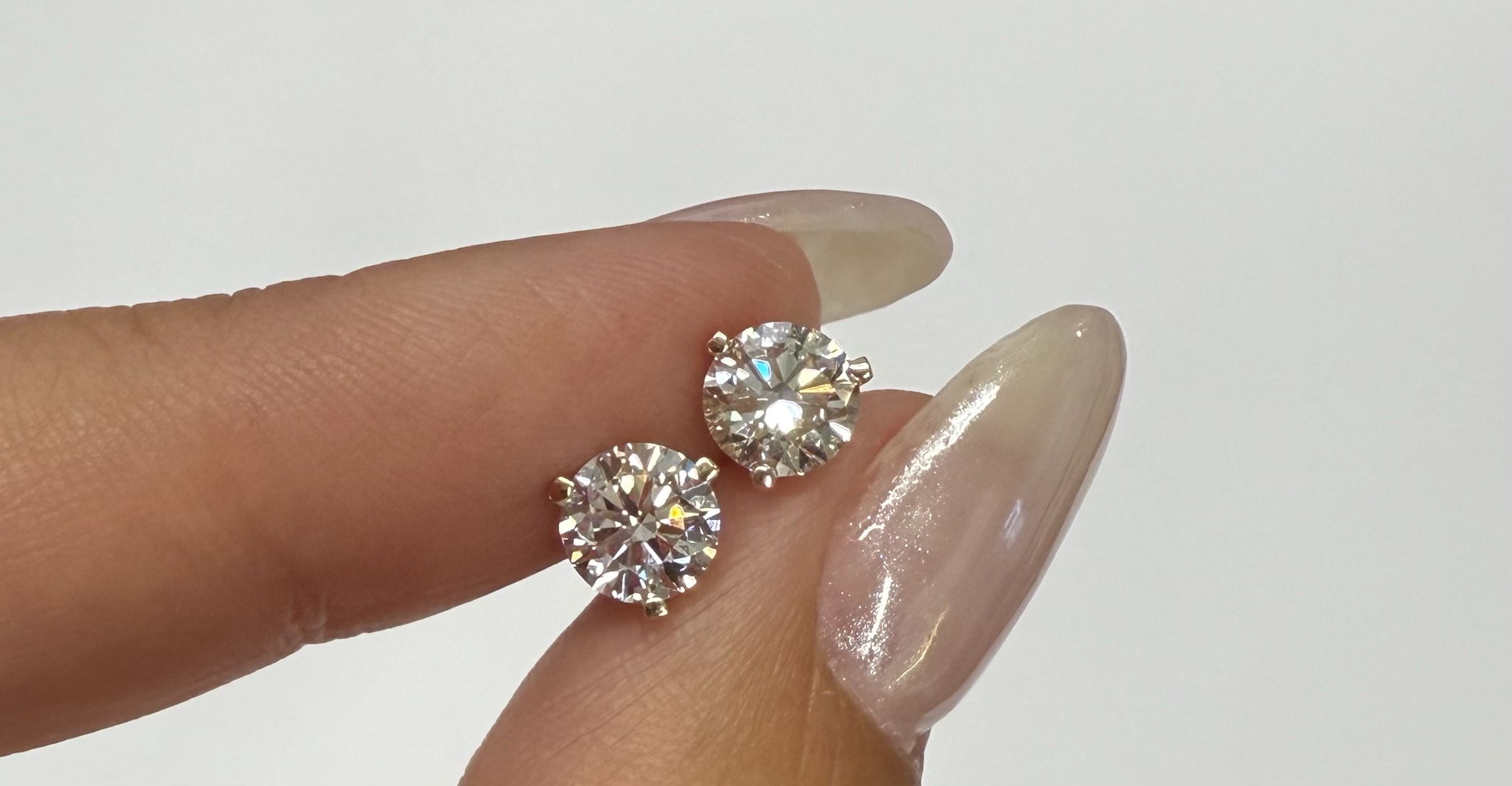 14k Yellow Gold Genuine Laboratory Grown 1.50 Cttw Round Brilliant Cut Diamond Stud Earrings - Image 8