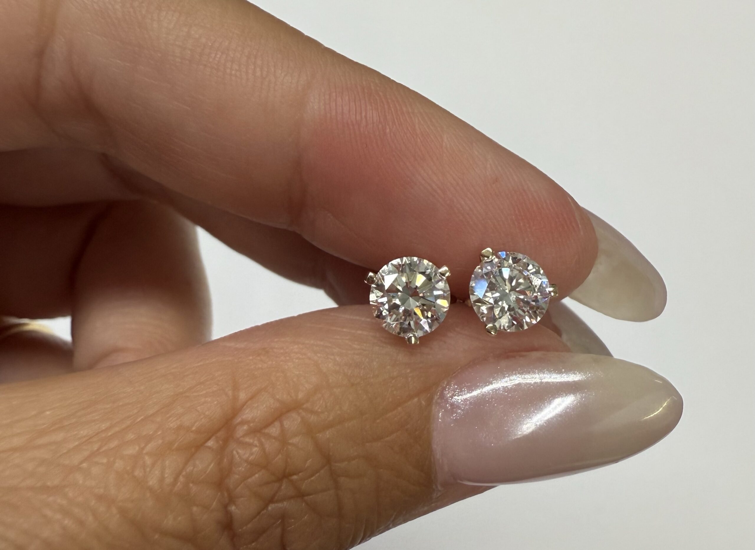 14k Yellow Gold Genuine Laboratory Grown 1.50 Cttw Round Brilliant Cut Diamond Stud Earrings - Image 2