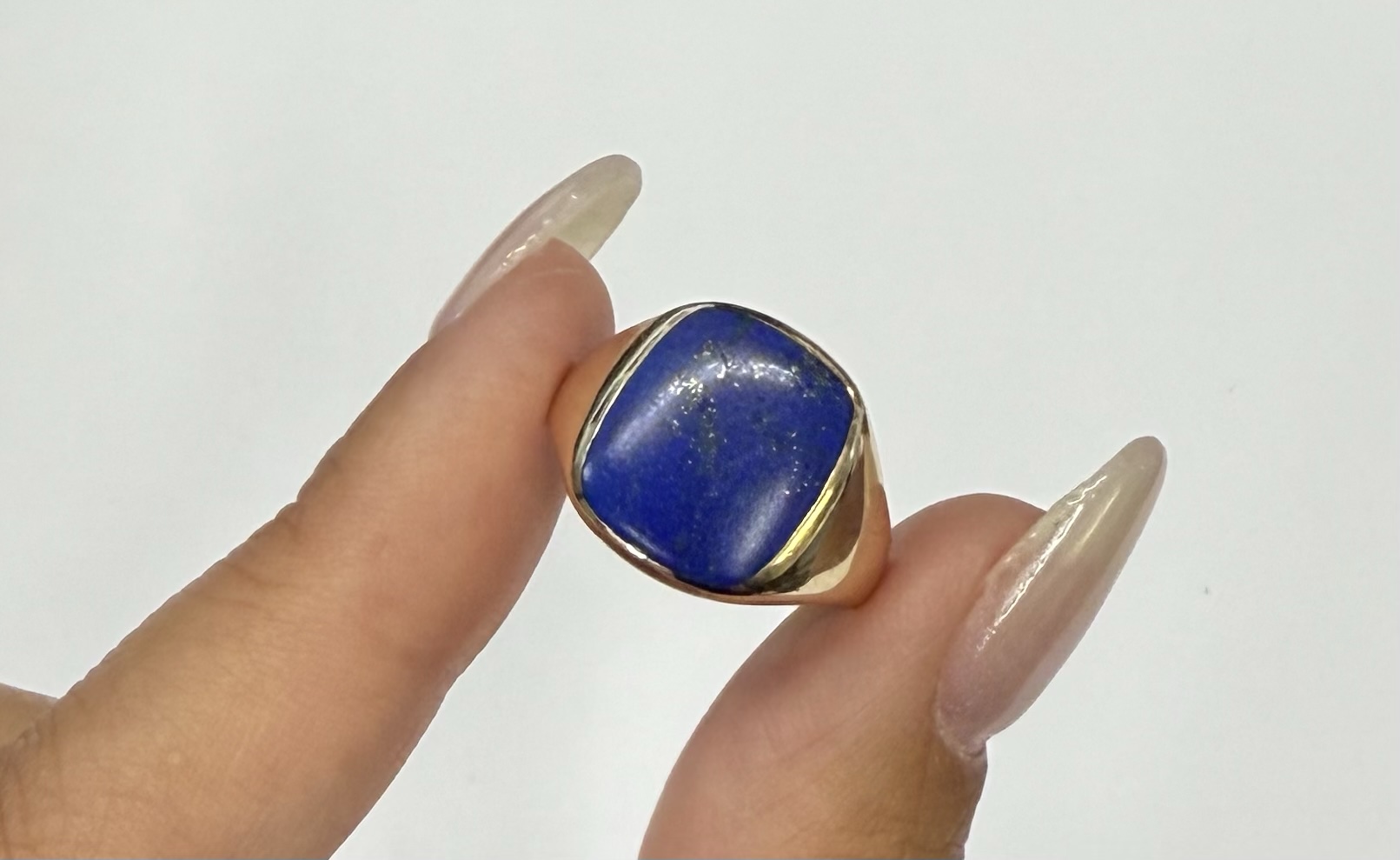 Vintage 14k Yellow Gold Genuine Lapis Signet Ring