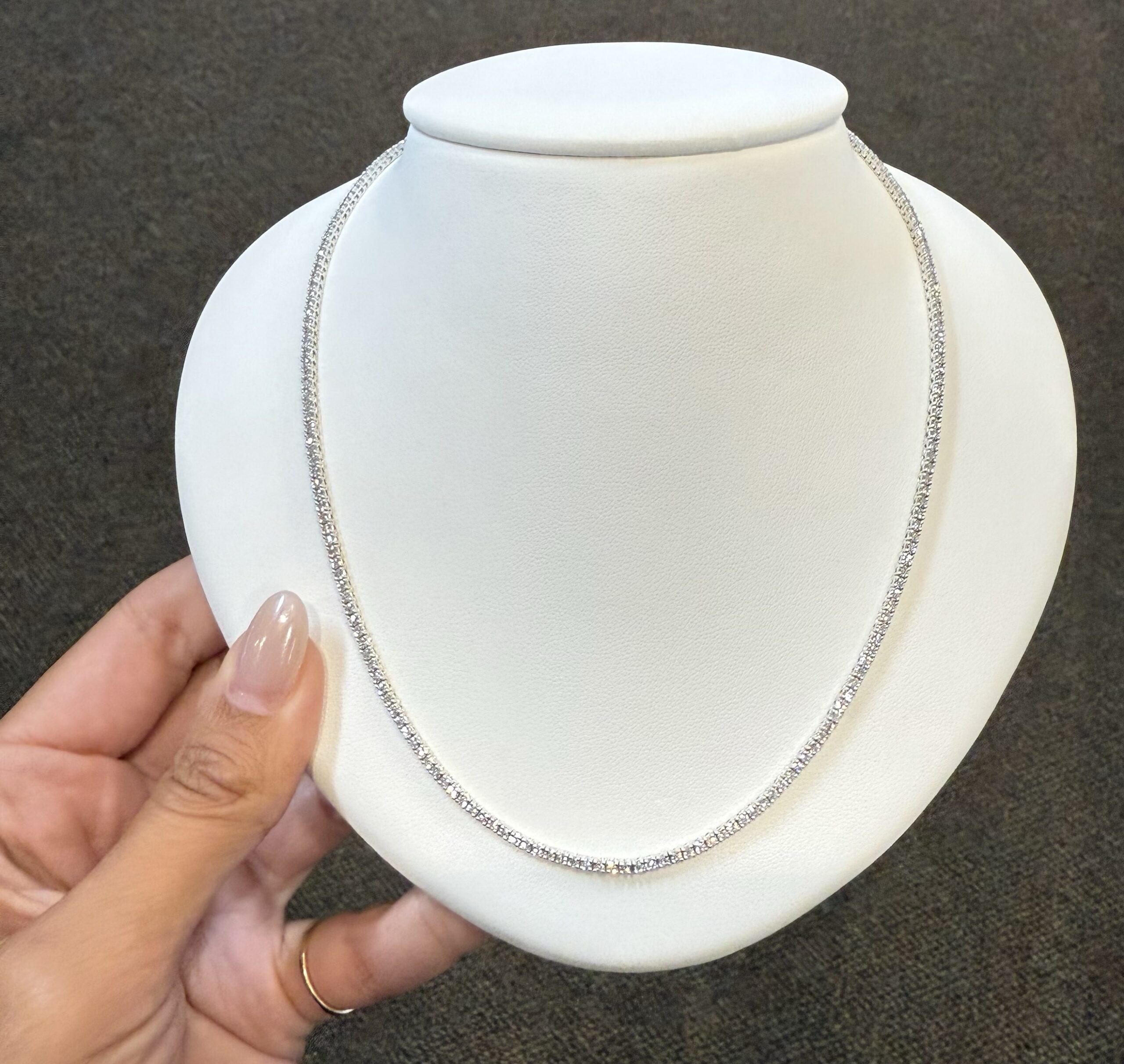 14k White Gold 17" 4.39 Cttw Round Brilliant Cut Diamond Tennis Necklace