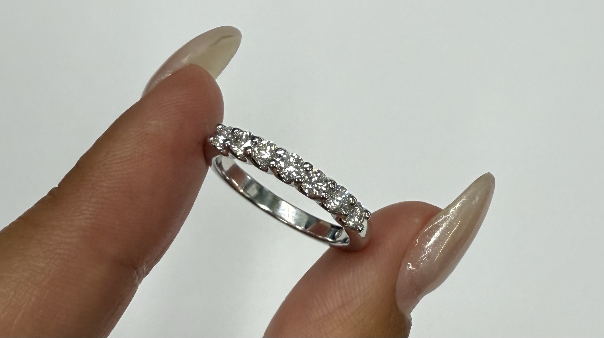 14k White Gold 7 Stone Genuine .48 Cttw Round Brilliant Cut Diamond Band - Image 2