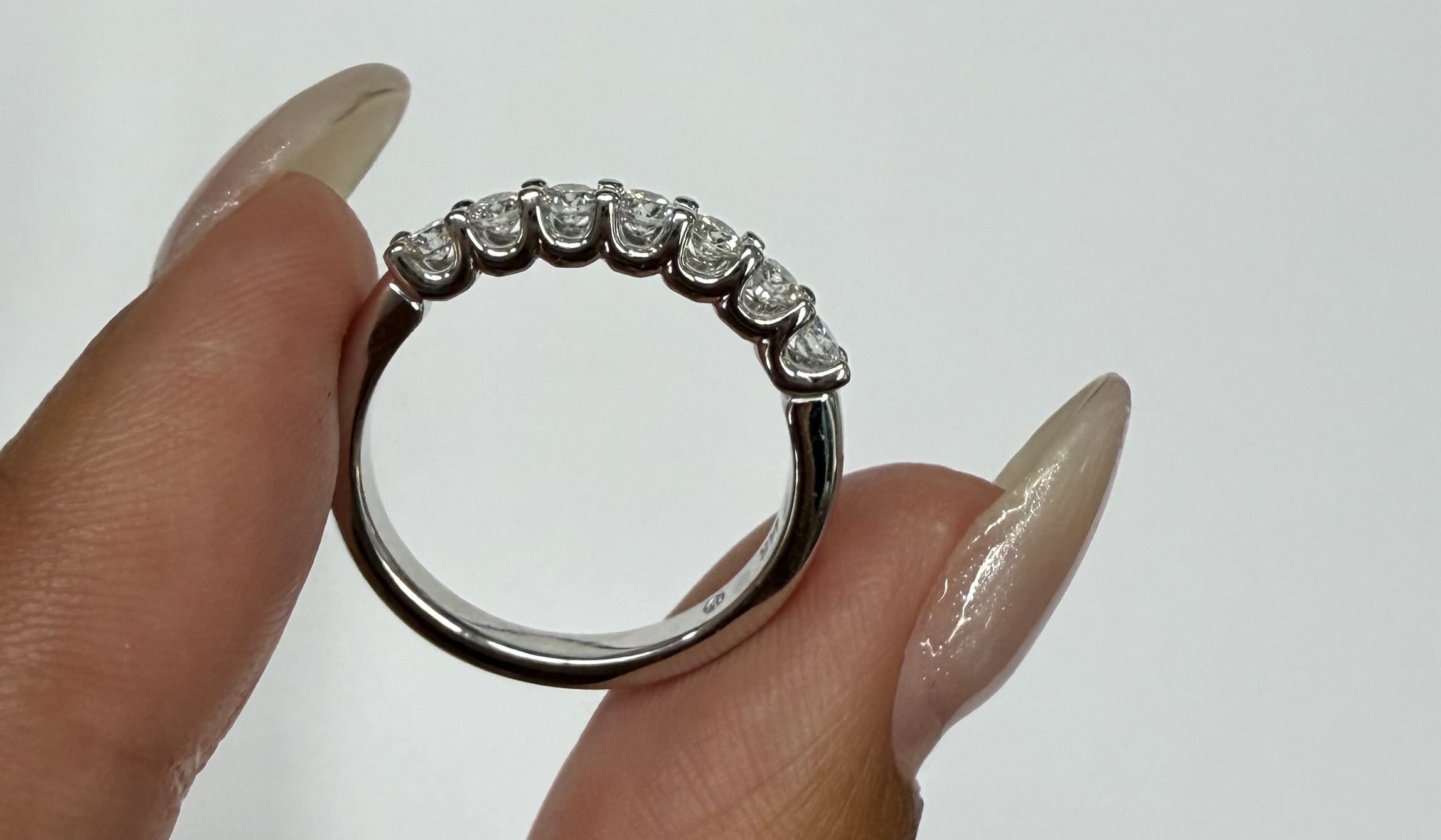 14k White Gold 7 Stone Genuine .48 Cttw Round Brilliant Cut Diamond Band - Image 12