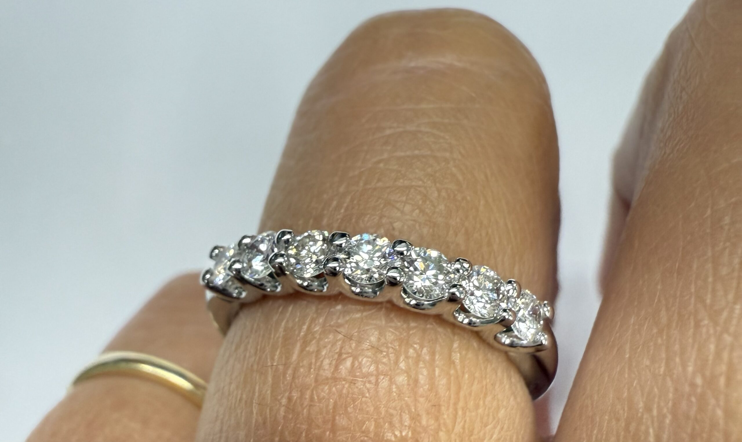 14k White Gold 7 Stone Genuine .48 Cttw Round Brilliant Cut Diamond Band - Image 23
