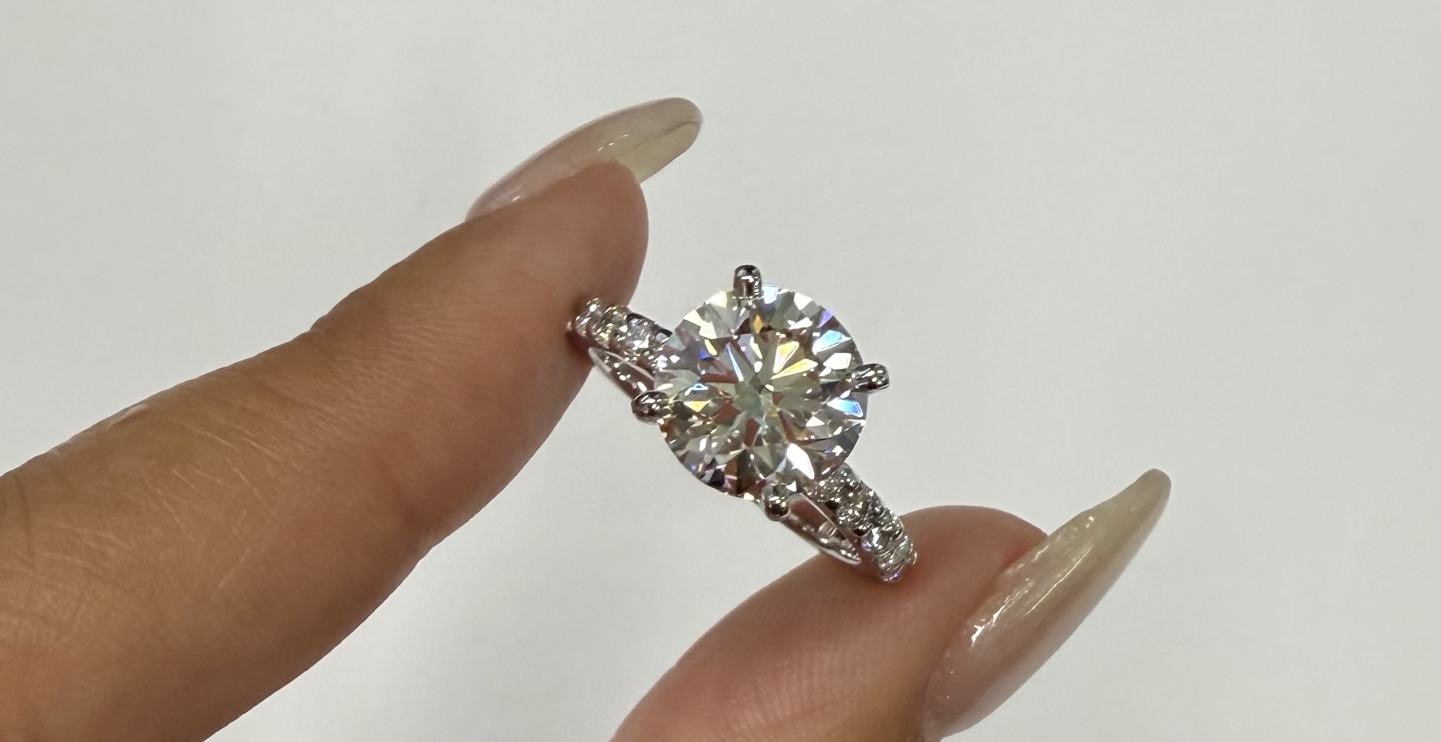 14k White Gold 3.02 Carat Lab Grown Round Brilliant Cut Diamond Solitaire