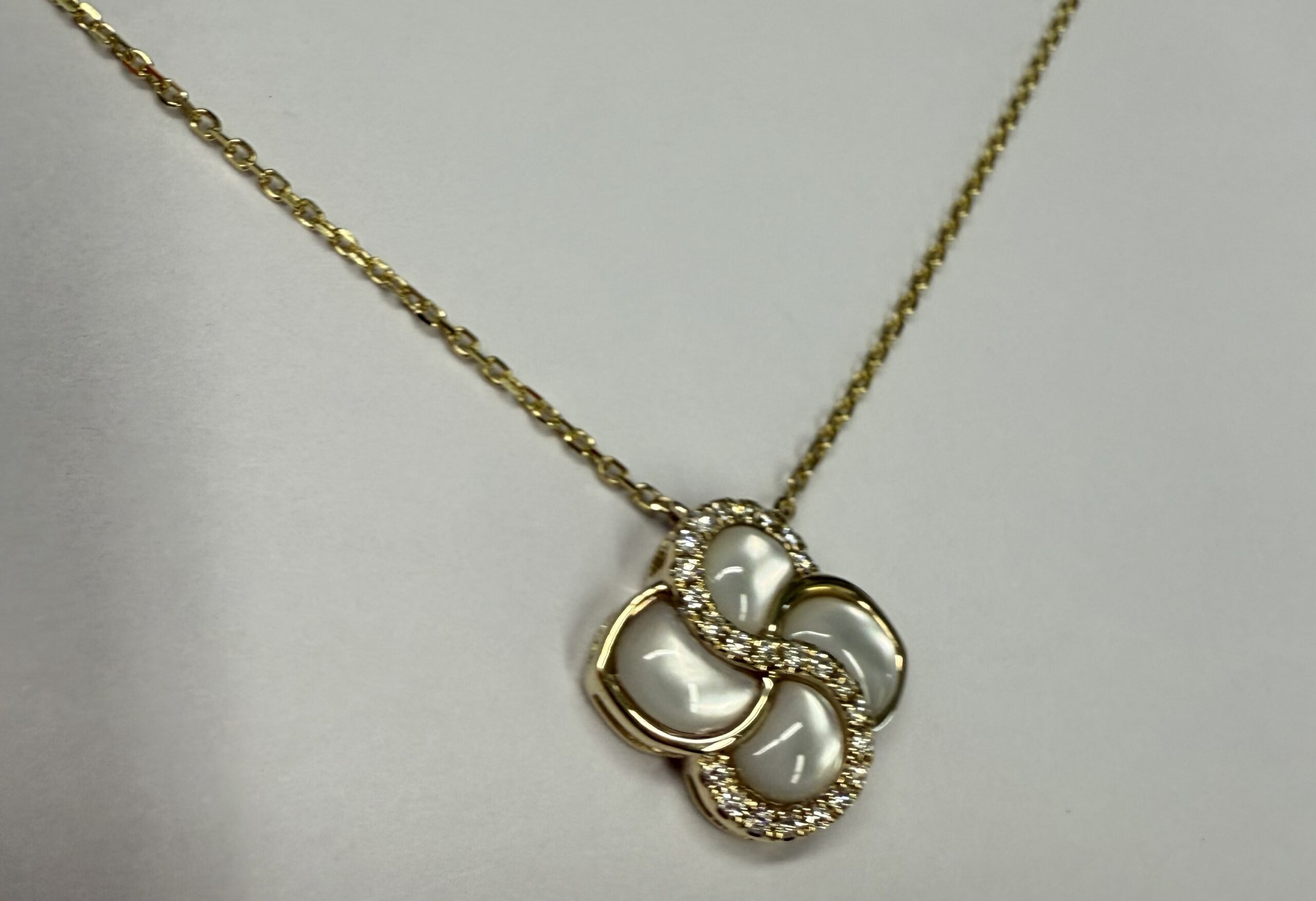 14k Yellow Gold Genuine 1.45 Cttw Mother of Pearl & Diamond Cluster Pendant - Image 5