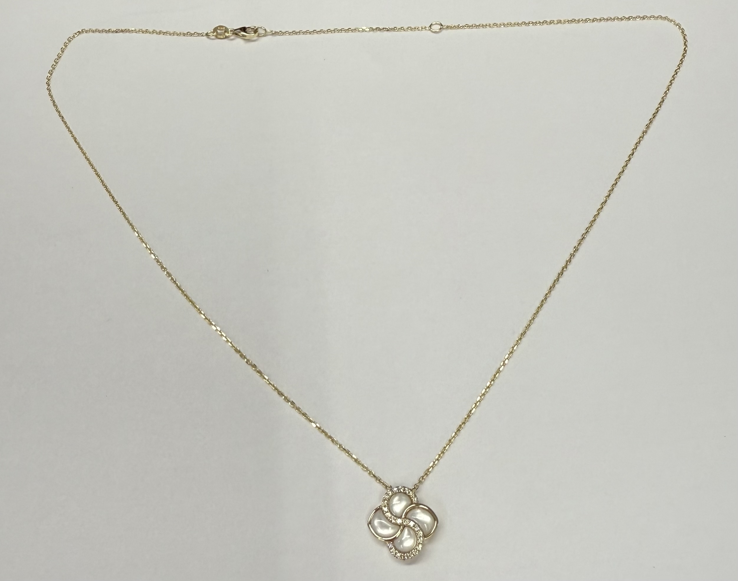 14k Yellow Gold Genuine 1.45 Cttw Mother of Pearl & Diamond Cluster Pendant - Image 10