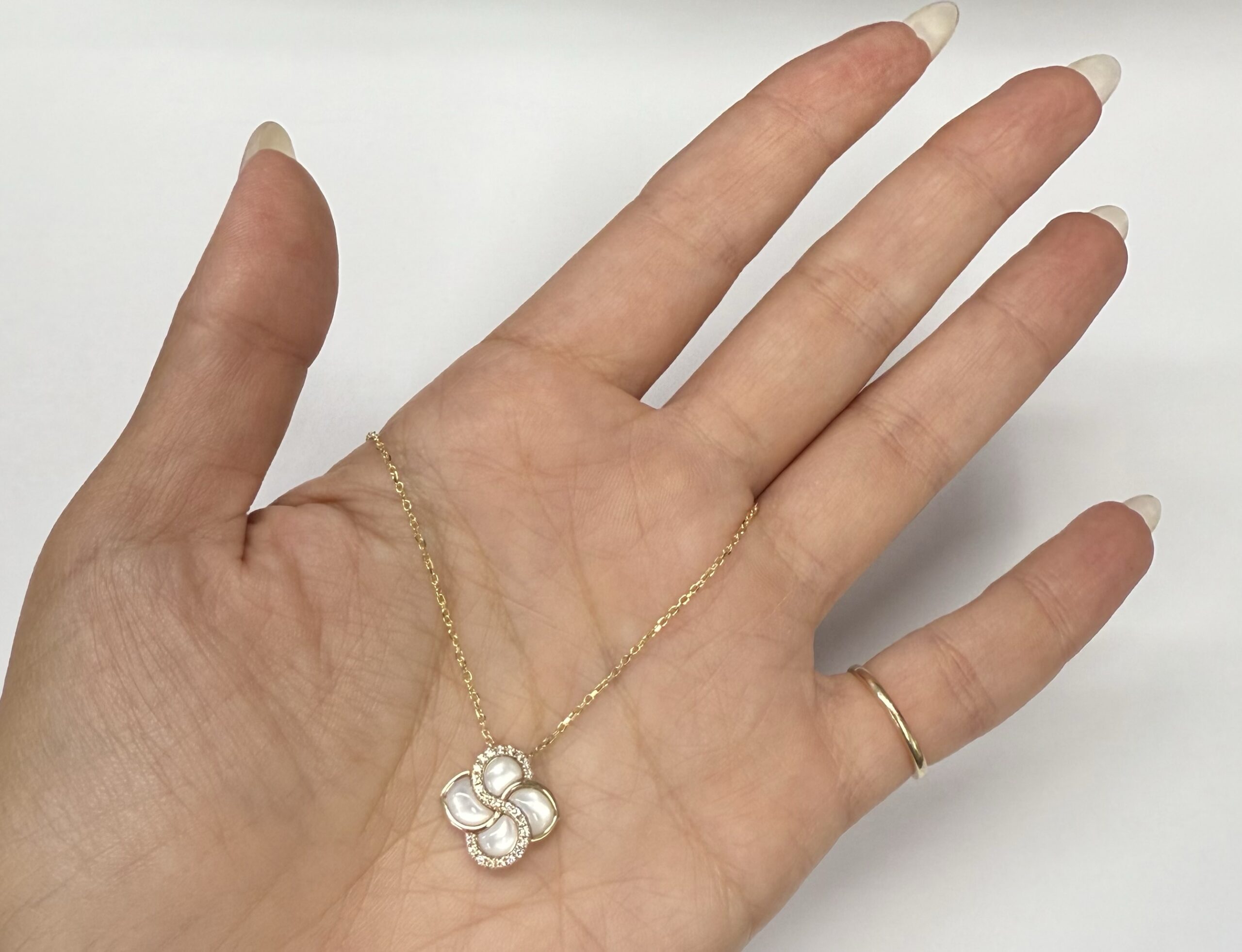 14k Yellow Gold Genuine 1.45 Cttw Mother of Pearl & Diamond Cluster Pendant - Image 22