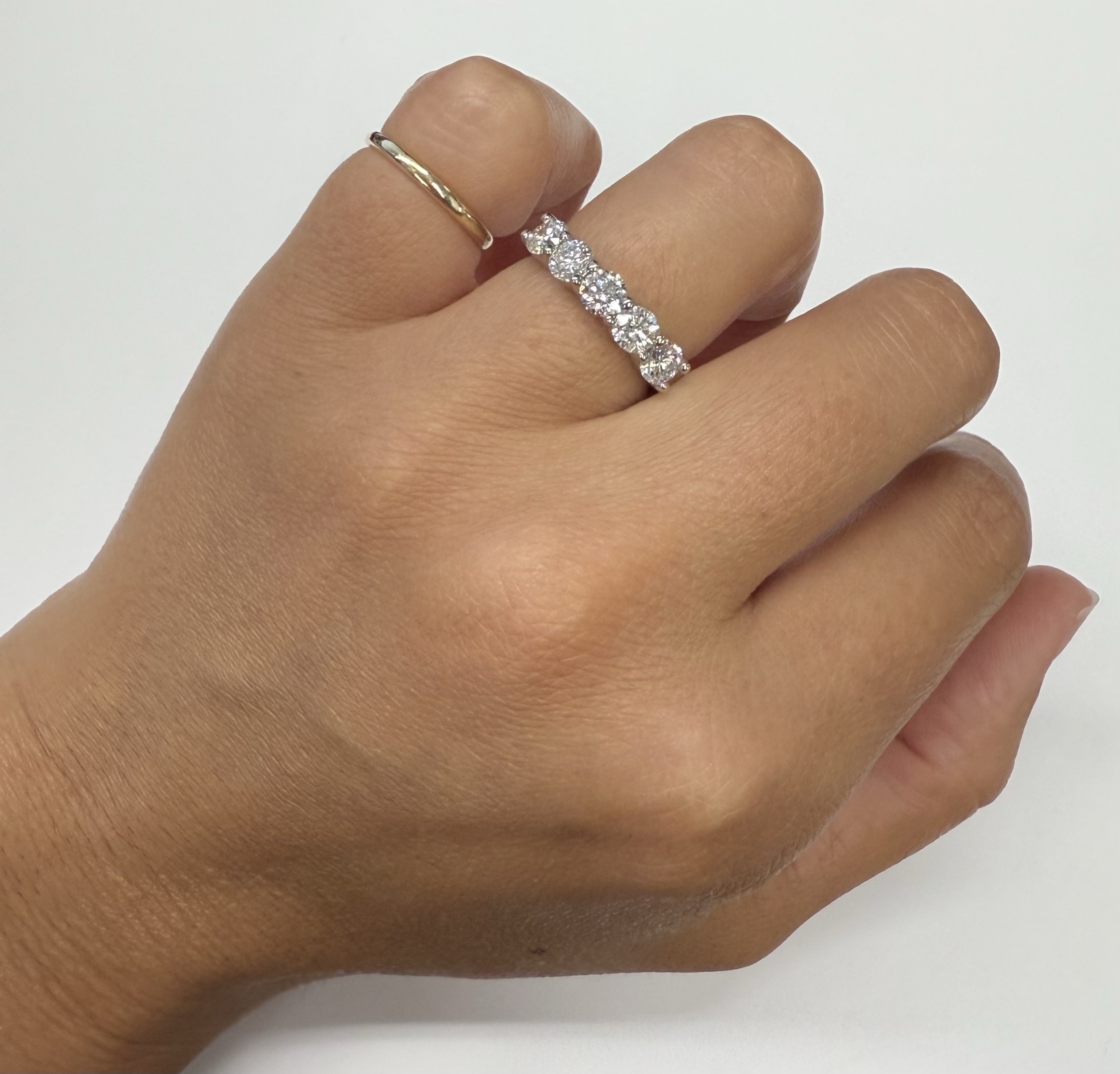 14k White Gold Shared Prong 5 Stone Genuine 1.54 Cttw Round Brilliant Cut Diamond Band - Image 18