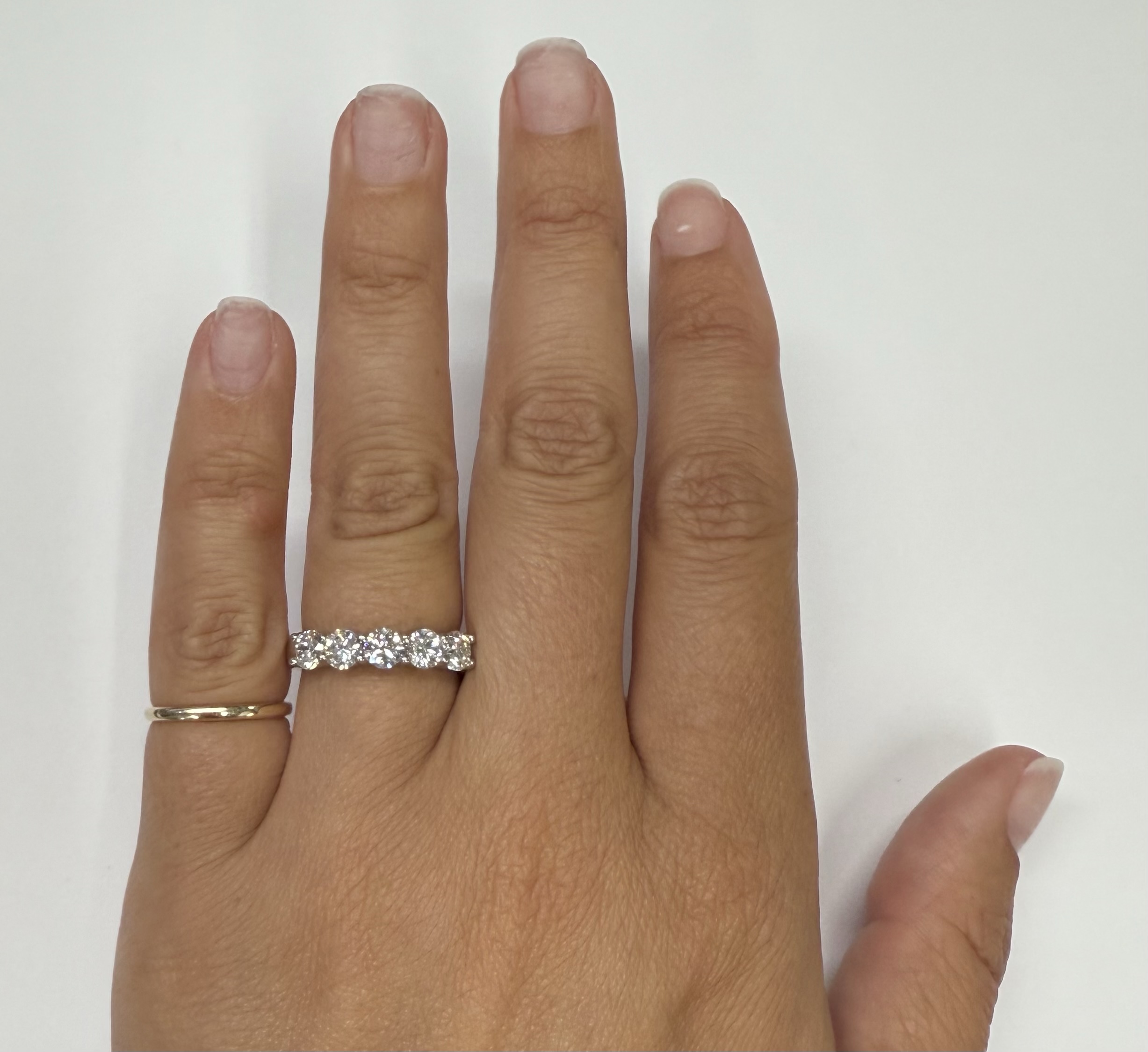 14k White Gold Shared Prong 5 Stone Genuine 1.54 Cttw Round Brilliant Cut Diamond Band - Image 20