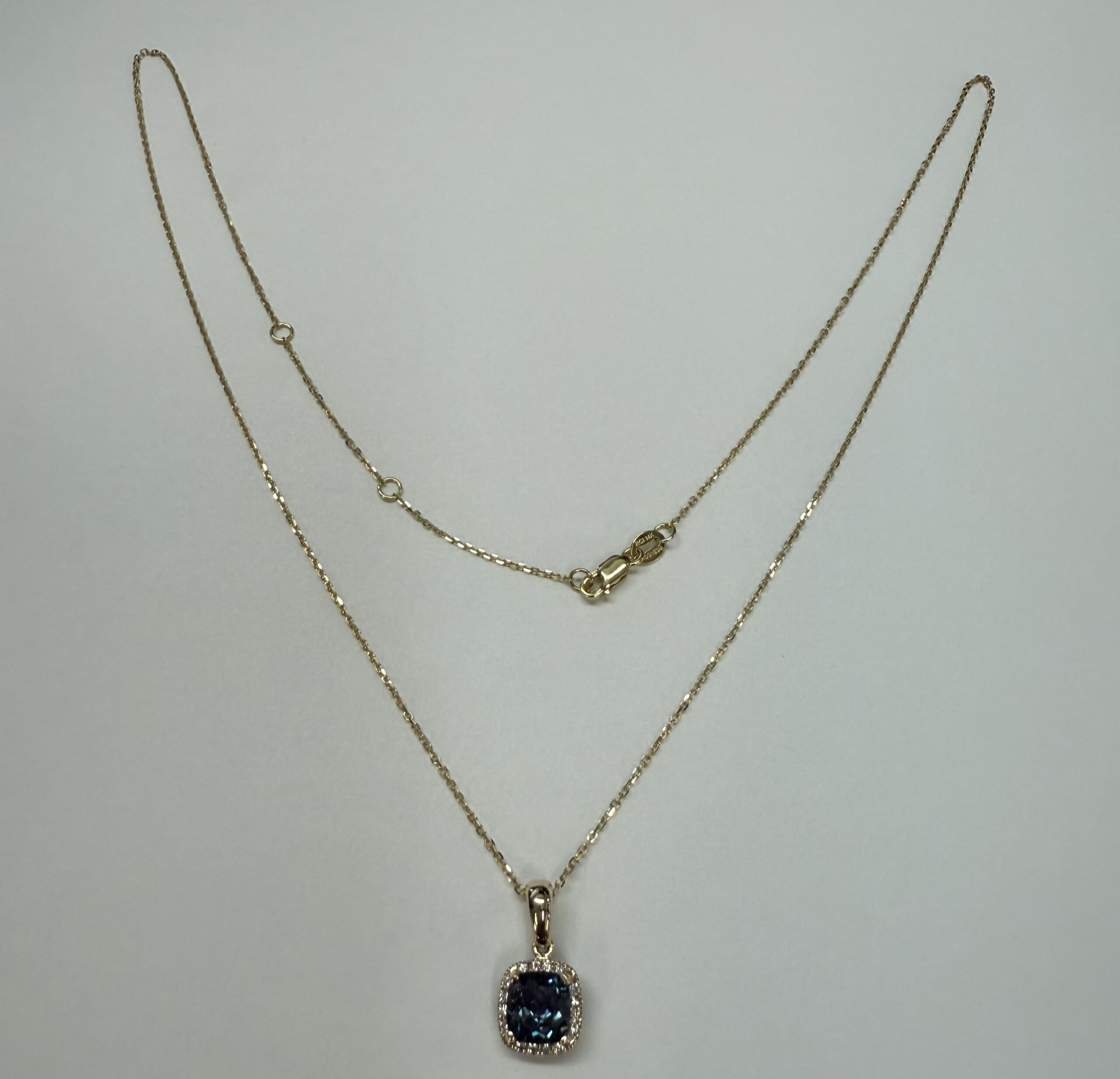 14k Yellow Gold Genuine Laboratory Grown 1.30 Cttw Alexandrite & Diamond Halo Pendant