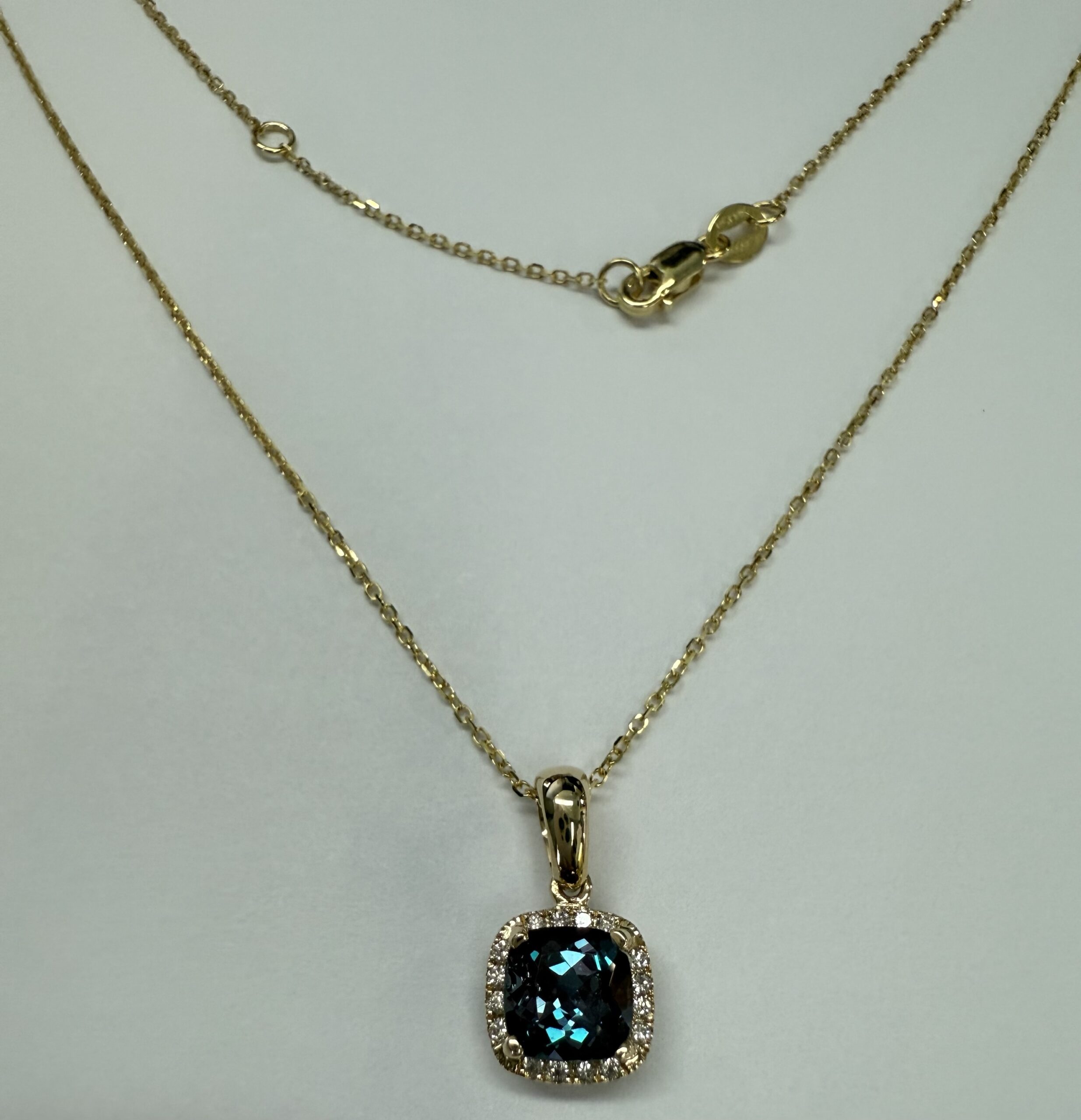 14k Yellow Gold Genuine Laboratory Grown 1.30 Cttw Alexandrite & Diamond Halo Pendant - Image 16