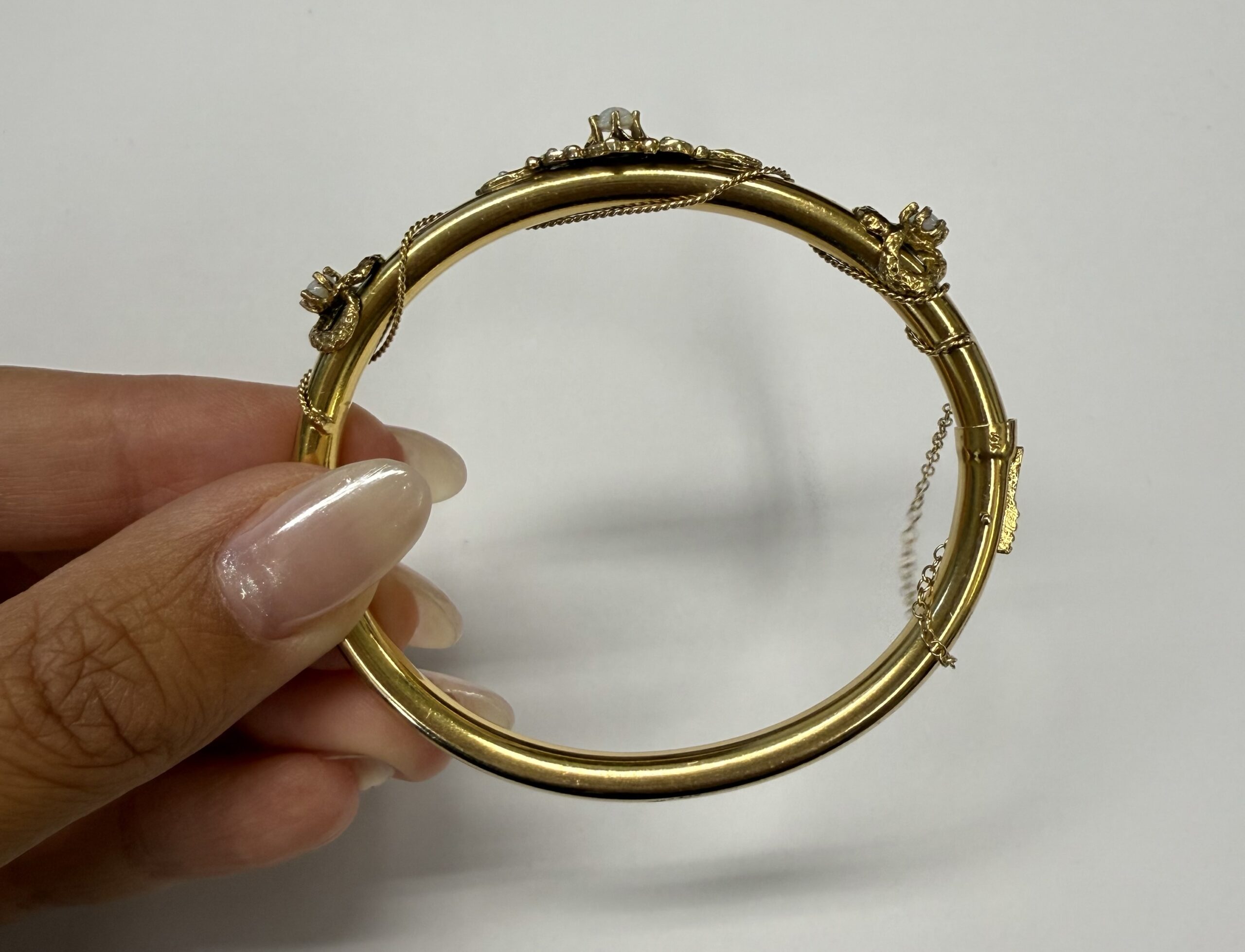 Antique 14k Yellow Gold Bangle Bracelet Set With Genuine Opals & Seed Pearls - Image 4