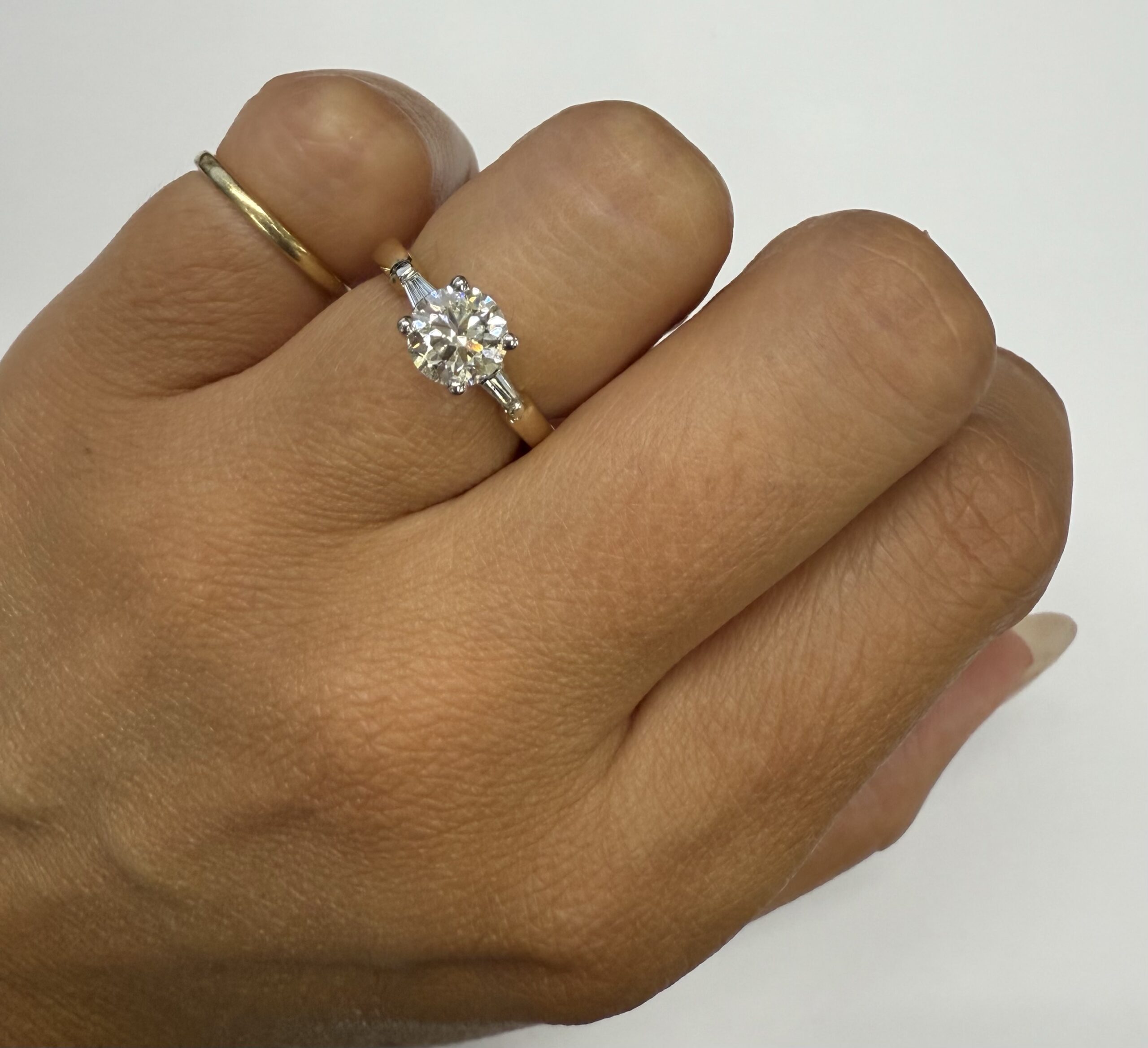 14k White & 14k Yellow Gold Genuine IGI Certified 1.06 Carat Lab Grown Round Brilliant Cut Diamond Solitaire With Baguette Accents - Image 25