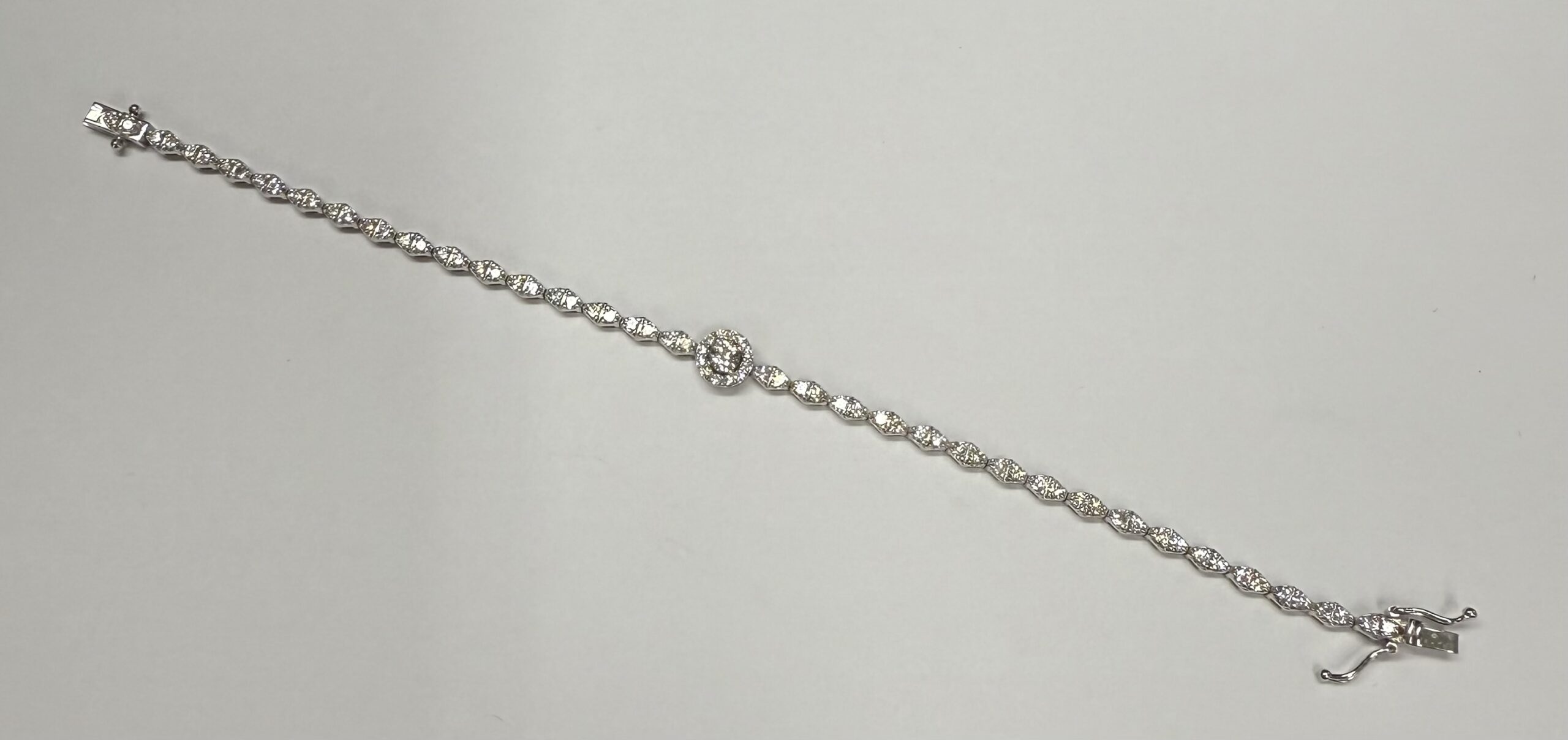 Vintage 14k White Gold Genuine 2.20 Cttw Round Brilliant Cut Diamond Bracelet