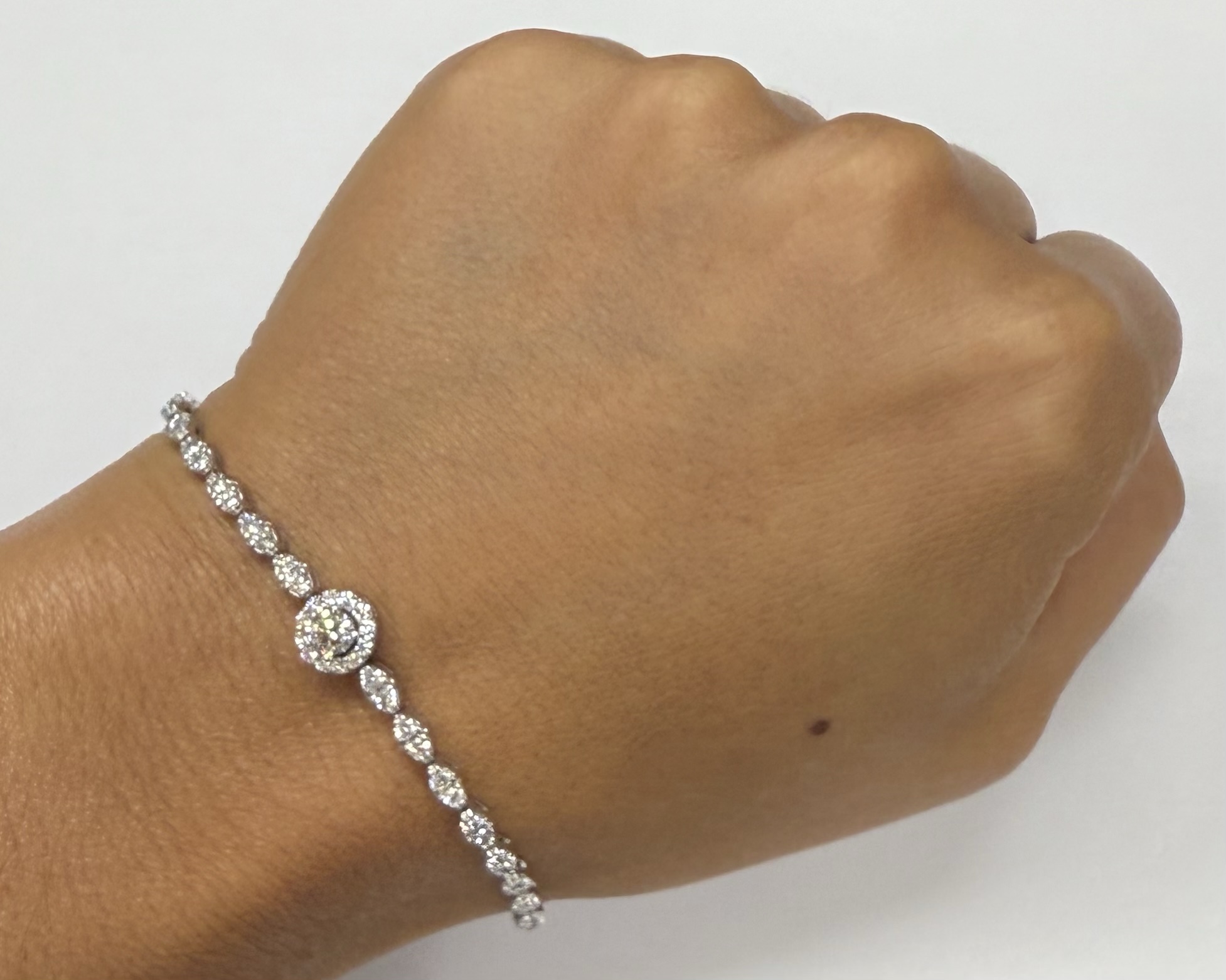 Vintage 14k White Gold Genuine 2.20 Cttw Round Brilliant Cut Diamond Bracelet - Image 29