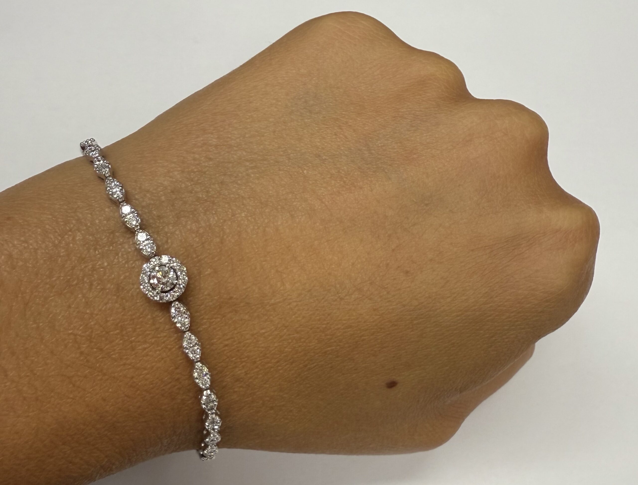 Vintage 14k White Gold Genuine 2.20 Cttw Round Brilliant Cut Diamond Bracelet - Image 36