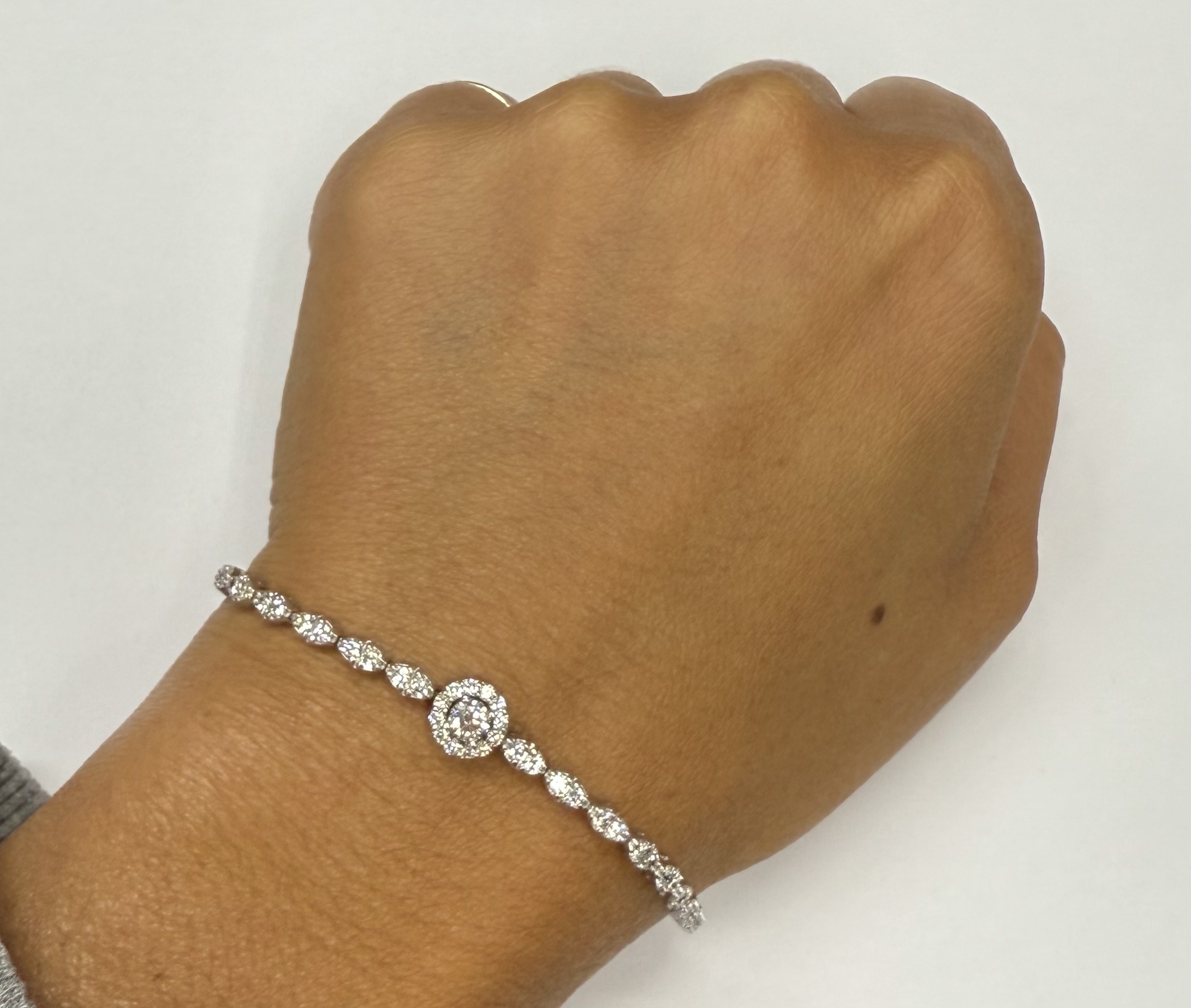 Vintage 14k White Gold Genuine 2.20 Cttw Round Brilliant Cut Diamond Bracelet - Image 40