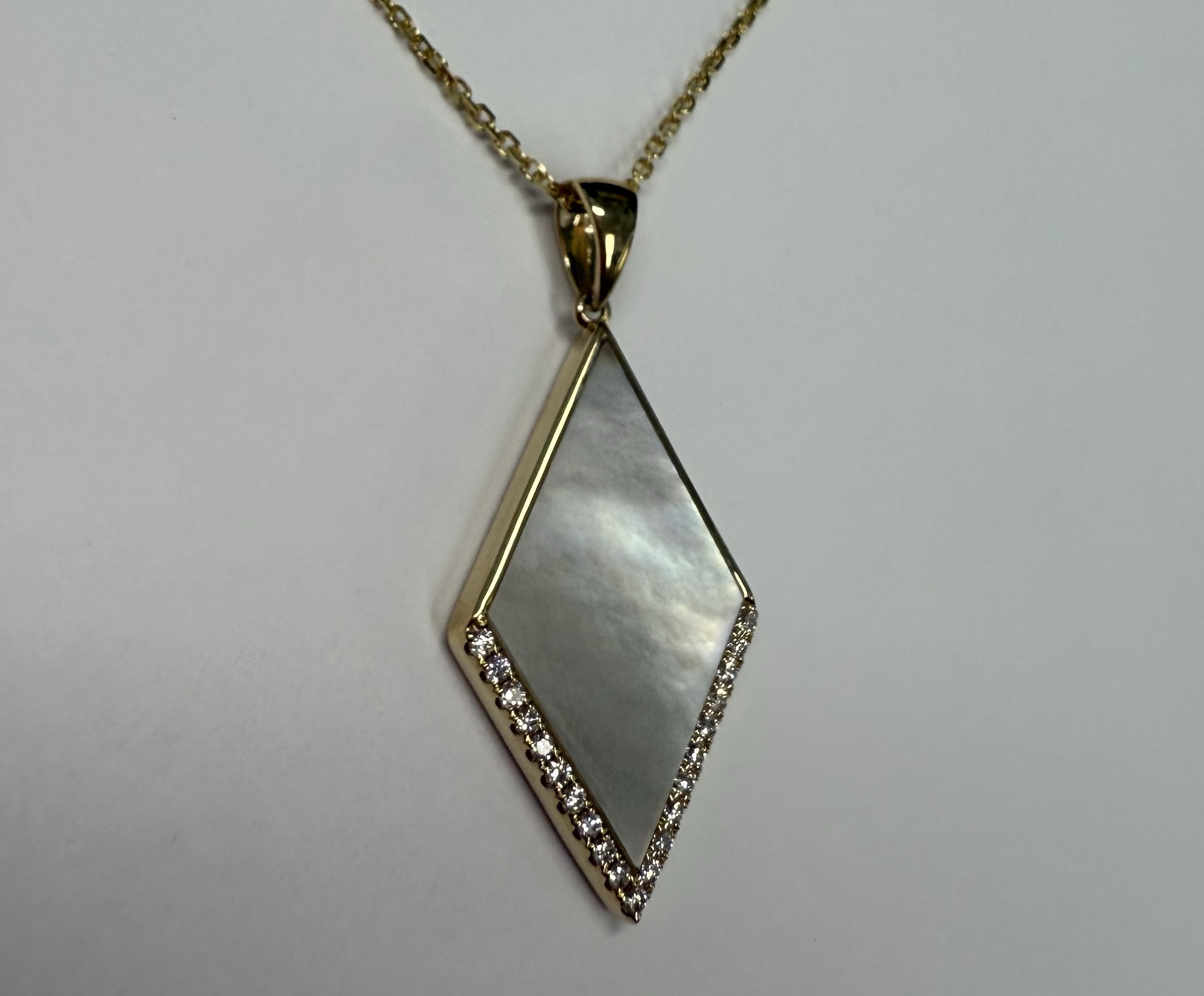 14k Yellow Gold Genuine 3.30 Cttw Mother of Pearl & Diamond Diamond Shaped Dangle Pendant - Image 9