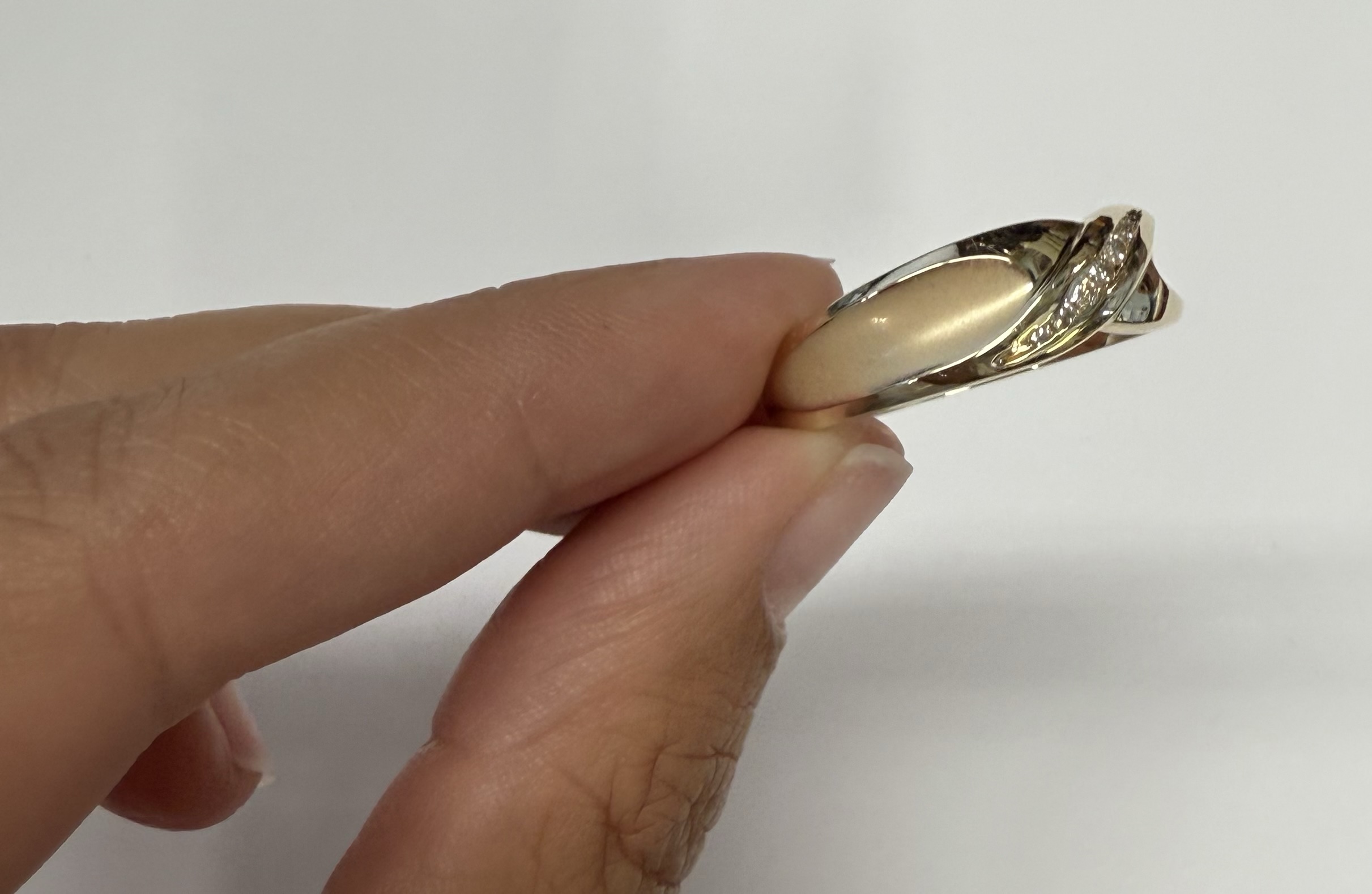 Vintage 14k Yellow Gold 7 Stone .20 Cttw Round Brilliant Cut Diamond "X" Motif Band - Image 16