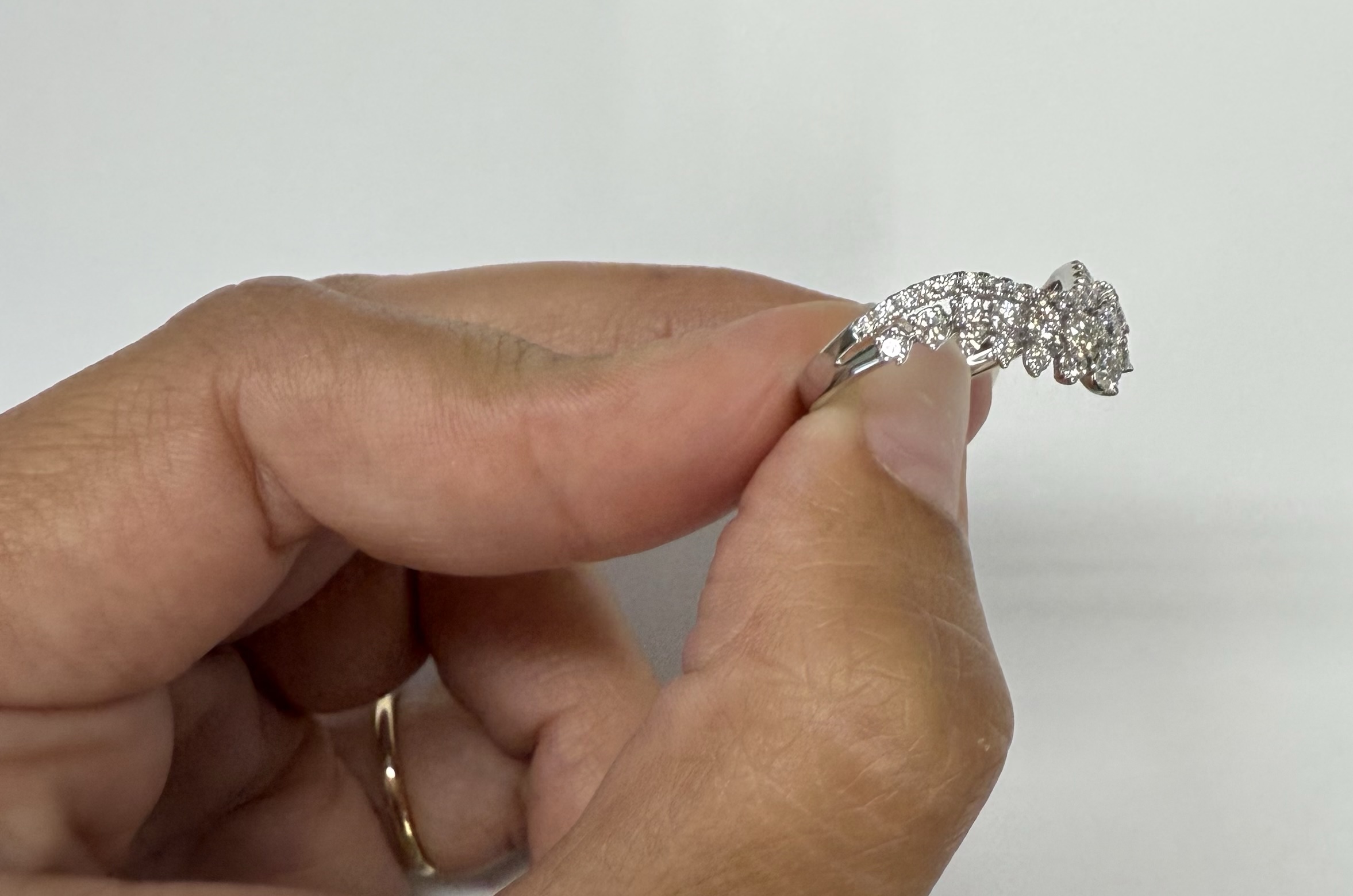 14k White Gold 42 Stone Genuine .70 Cttw Round Brilliant Cut Diamond V Shaped 3 Row Band - Image 53