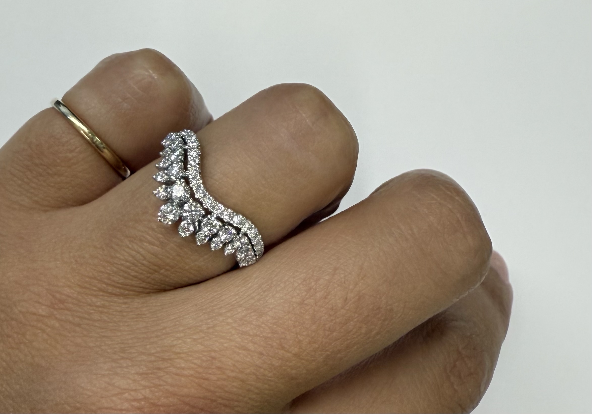 14k White Gold 42 Stone Genuine .70 Cttw Round Brilliant Cut Diamond V Shaped 3 Row Band - Image 56