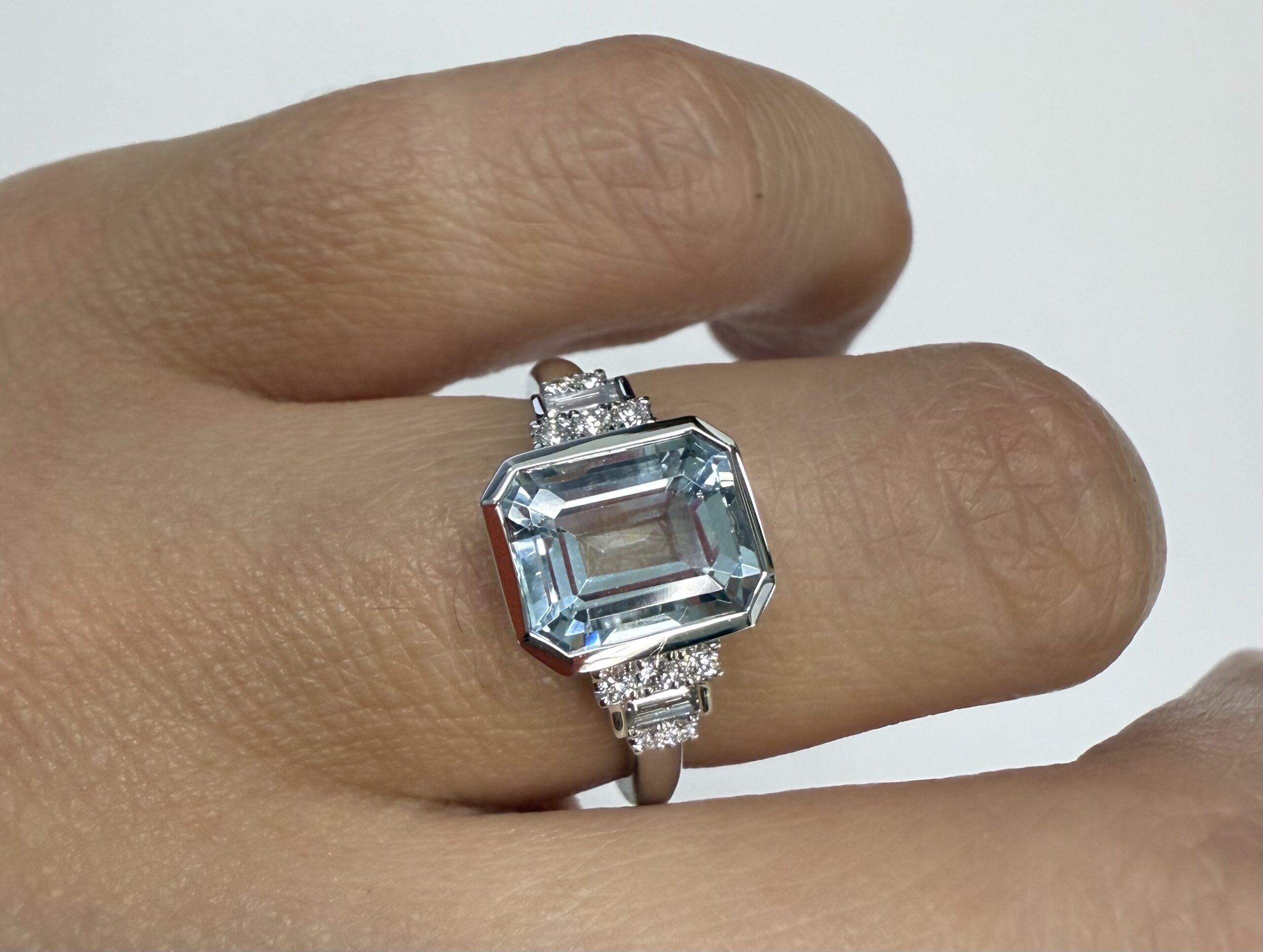 14k White Gold Genuine 1.99 Cttw Aquamarine & Diamond Bezel Ring - Image 11