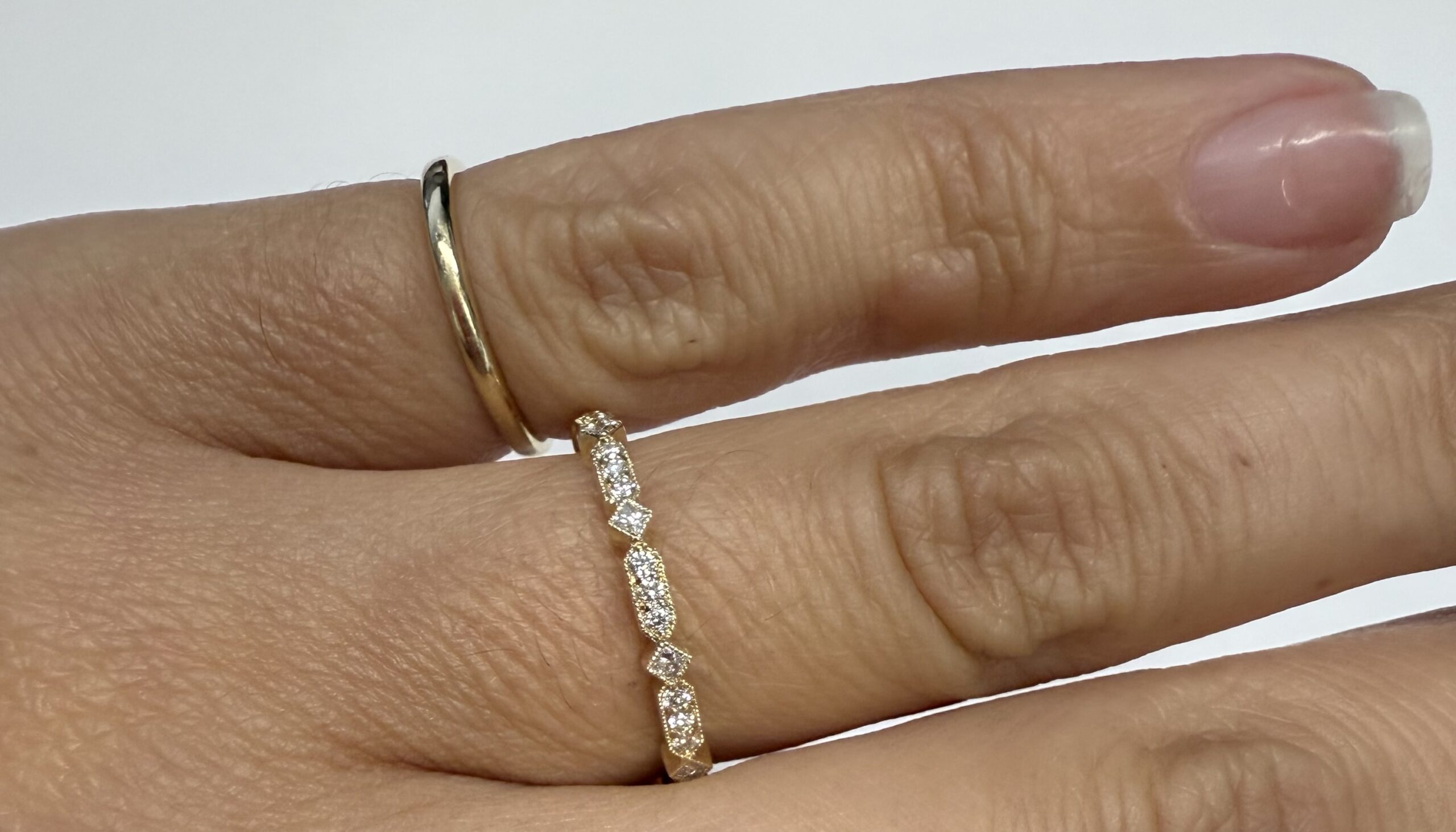 14k Yellow Gold 21 Stone Genuine .20 Cttw Round Brilliant Cut Diamond Band With Mill Grain Details - Image 16