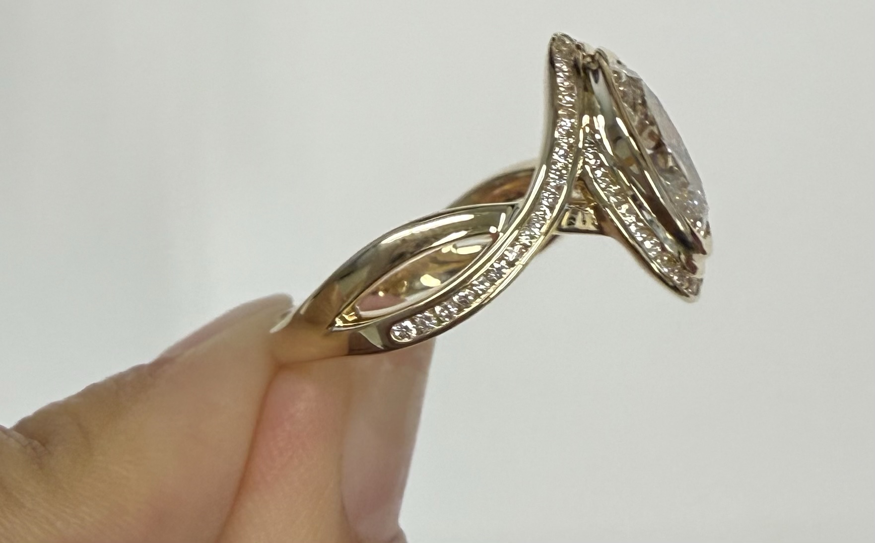 14k Yellow Gold Genuine Lab Grown IGI Certified 2.08 Carat Oval Brilliant Cut Diamond With Twisted Shank - Image 3
