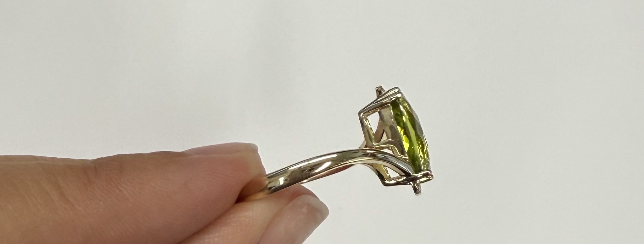 14k Yellow Gold Genuine 2.80 Carat Peridot & Diamond Bypass Style Ring - Image 4
