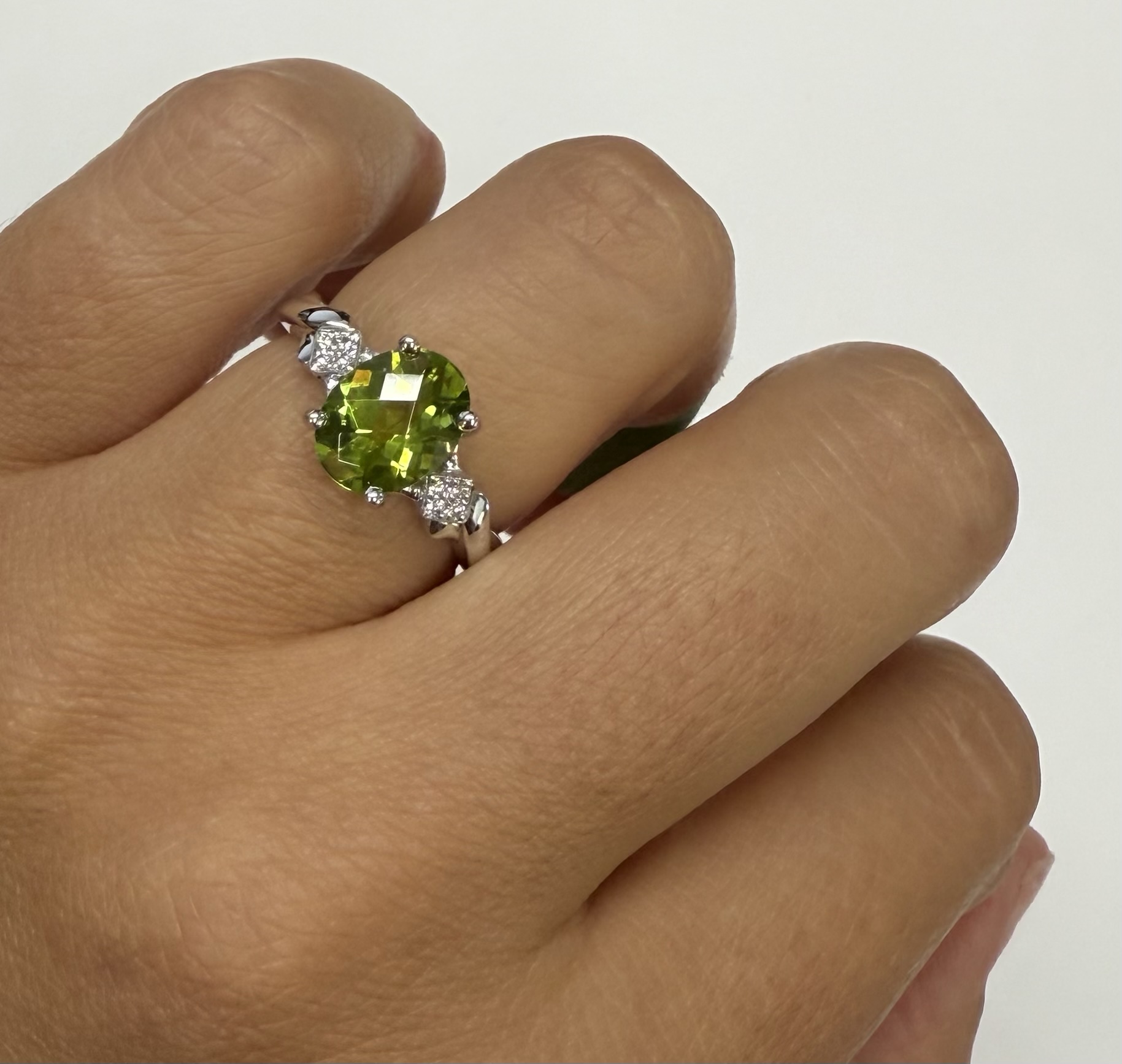 14k White Gold Genuine 2.15 Carat Peridot & .05 Cttw Diamond Ring - Image 17