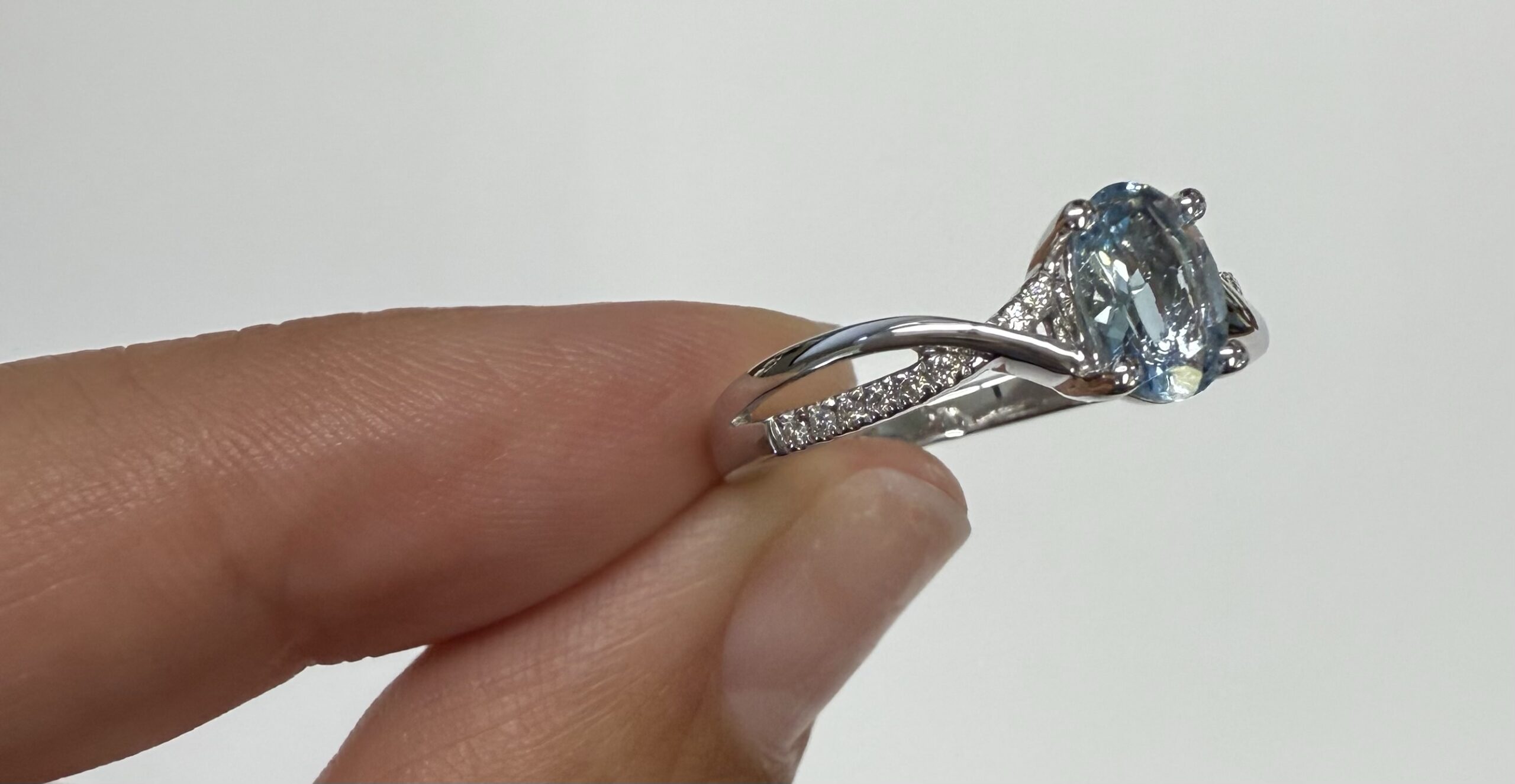 14k White Gold Genuine .77 Cttw Aquamarine & Diamond Ring With Twisted Shank - Image 3