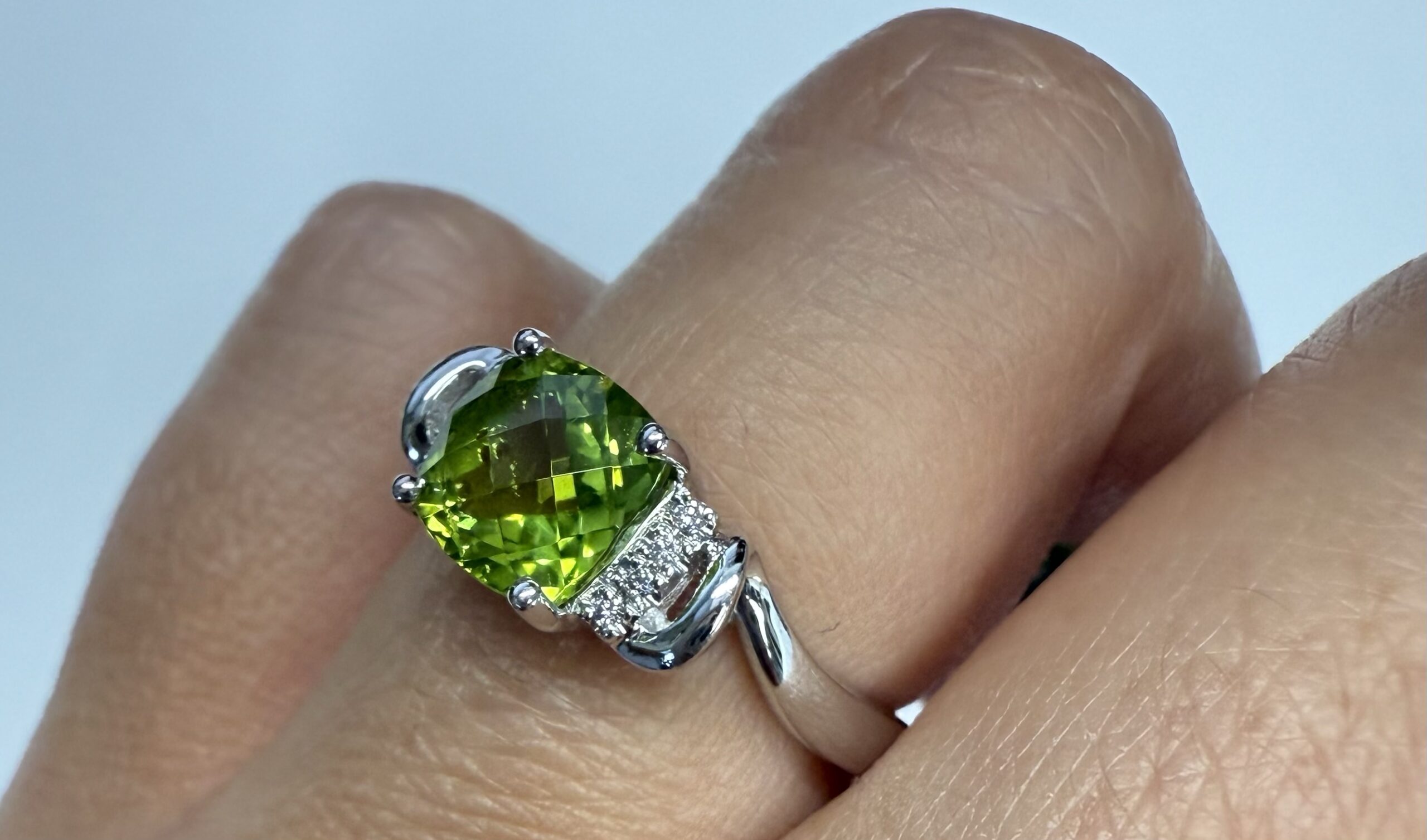 14k White Gold Genuine 1.80 Carat Peridot & Diamond Ring - Image 14