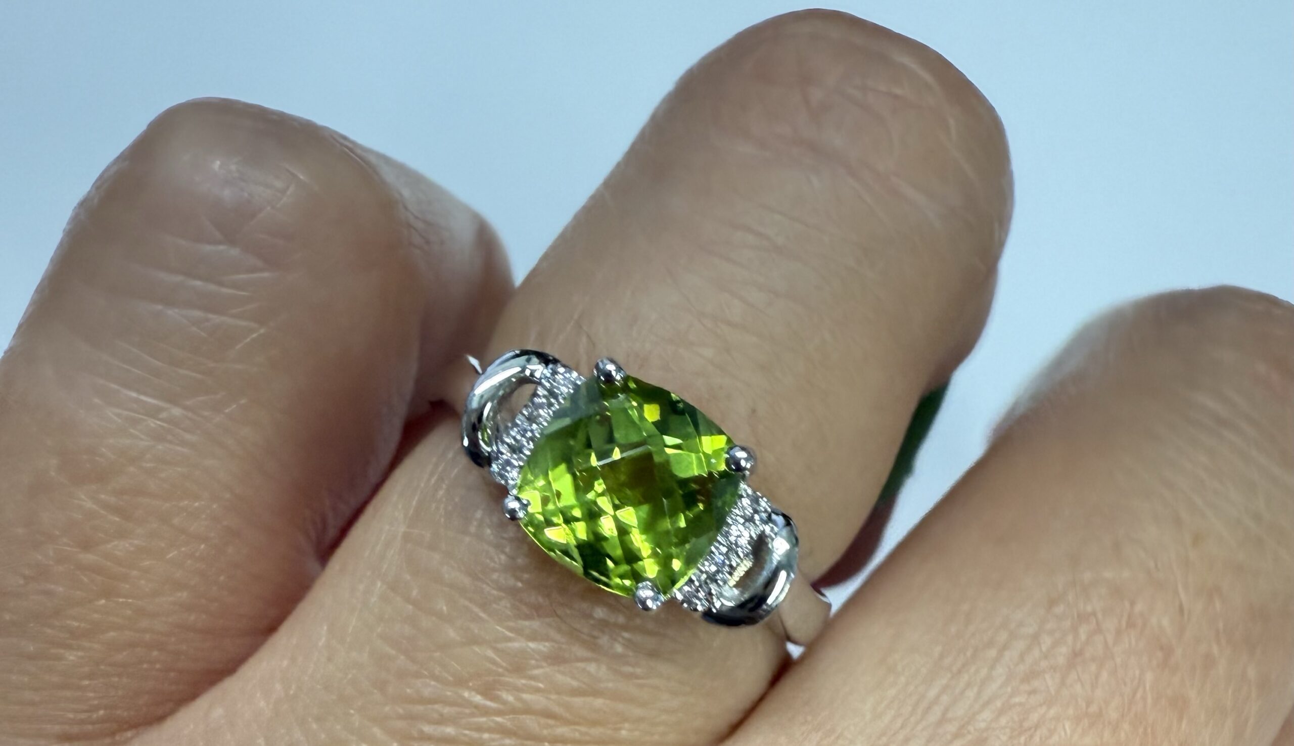 14k White Gold Genuine 1.80 Carat Peridot & Diamond Ring - Image 16