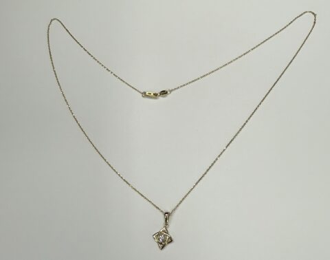 14k Yellow Gold Open Knot Motif Genuine Diamond Pendant