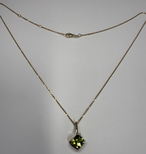 14k Yellow Gold Genuine 1.80 Carat Peridot & .02 Cttw Diamond Freeform Pendant