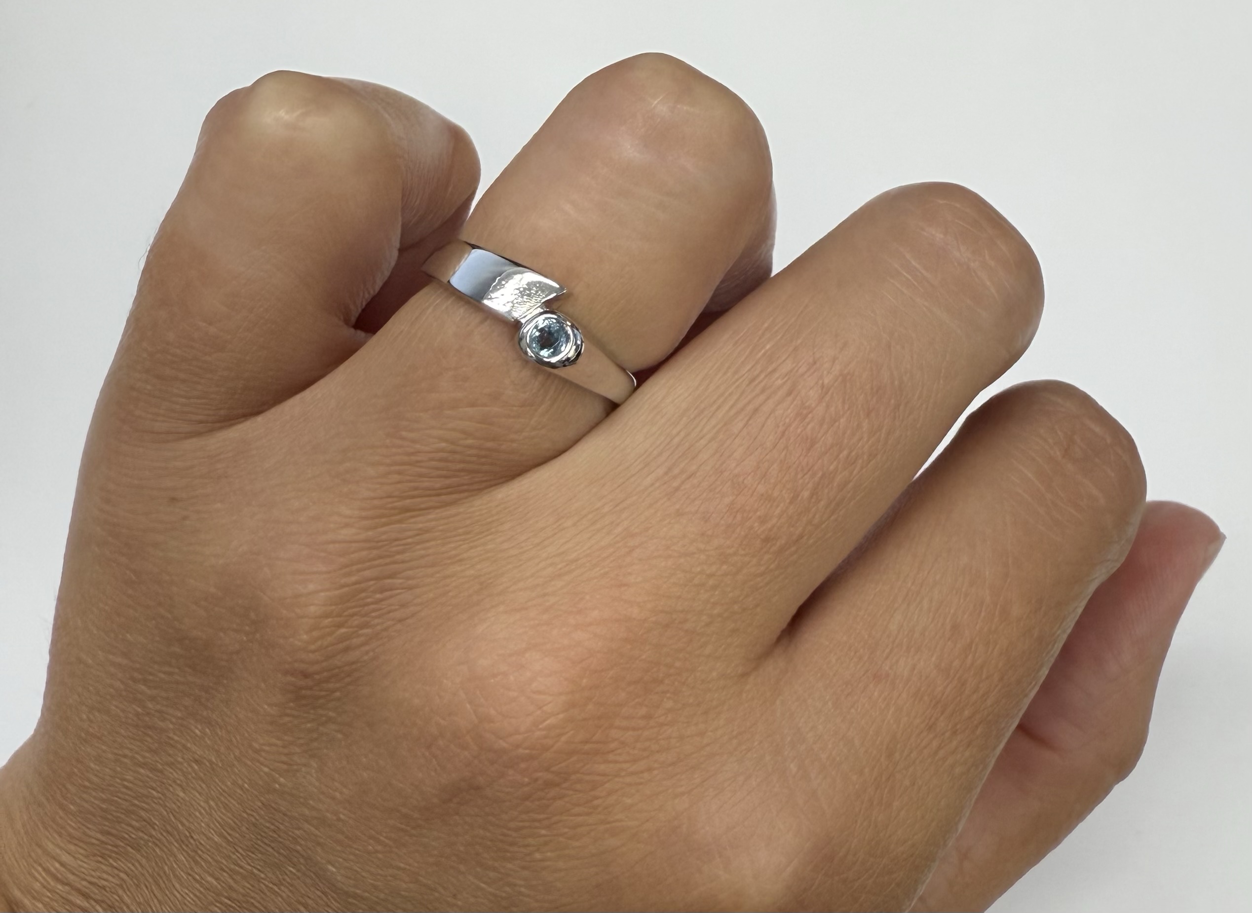 Vintage 14k White Gold Genuine 3 MM Aquamarine Bezel Ring - Image 16