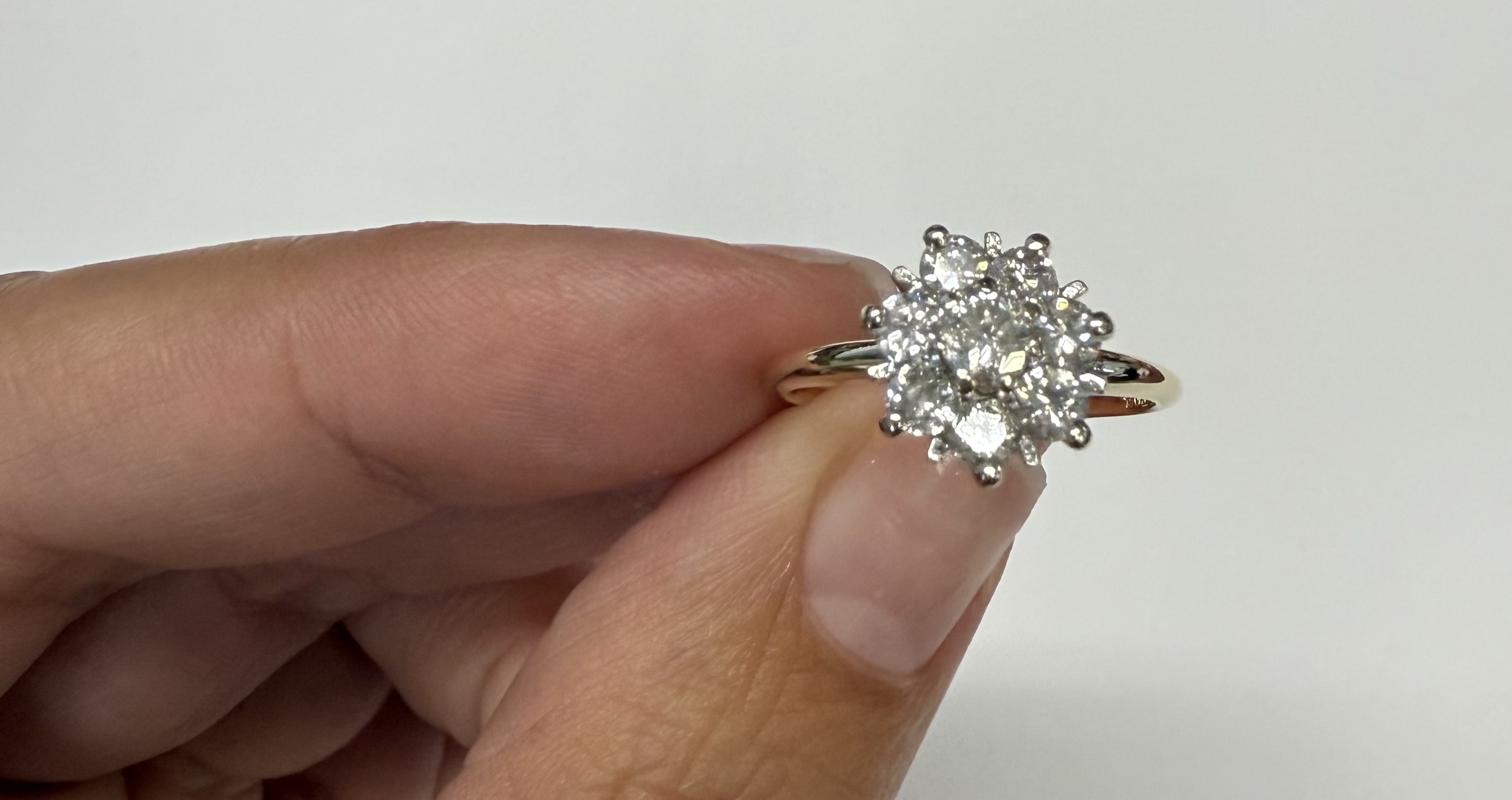 Vintage 14k 2tone Genuine .70 Cttw Round Brilliant Cut Diamond Cluster Ring - Image 6