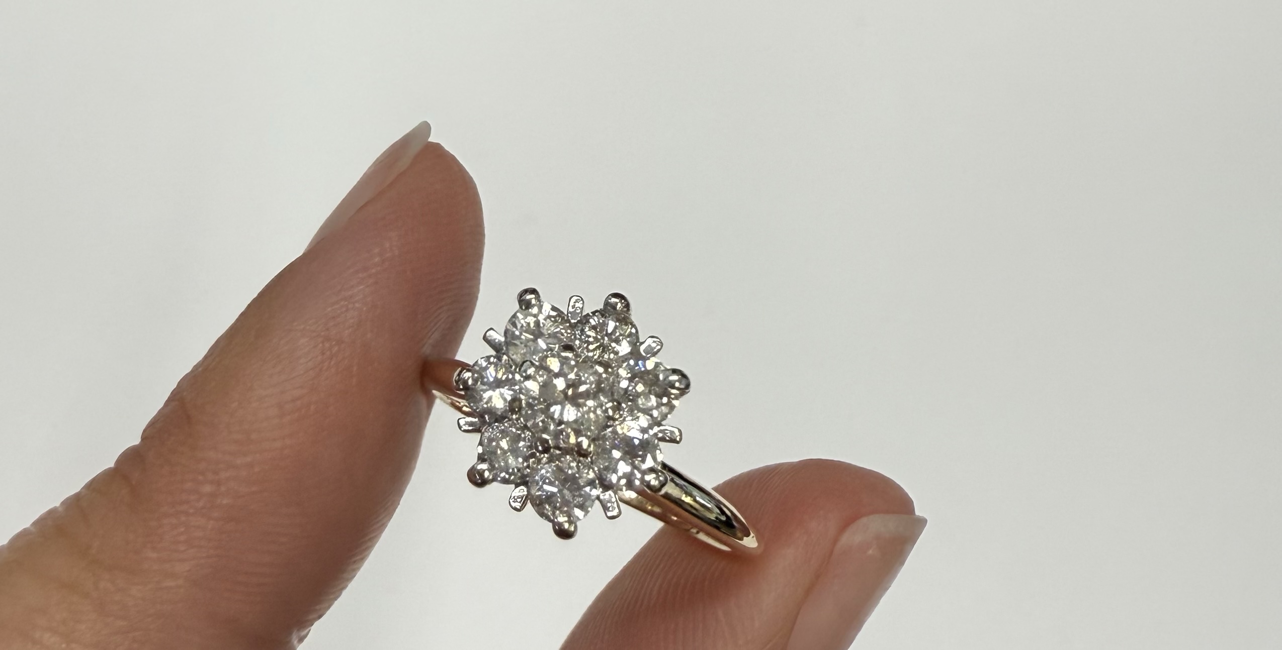 Vintage 14k 2tone Genuine .70 Cttw Round Brilliant Cut Diamond Cluster Ring - Image 11