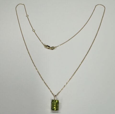 14k Yellow Gold Genuine 8 x 6 MM Peridot Pendant