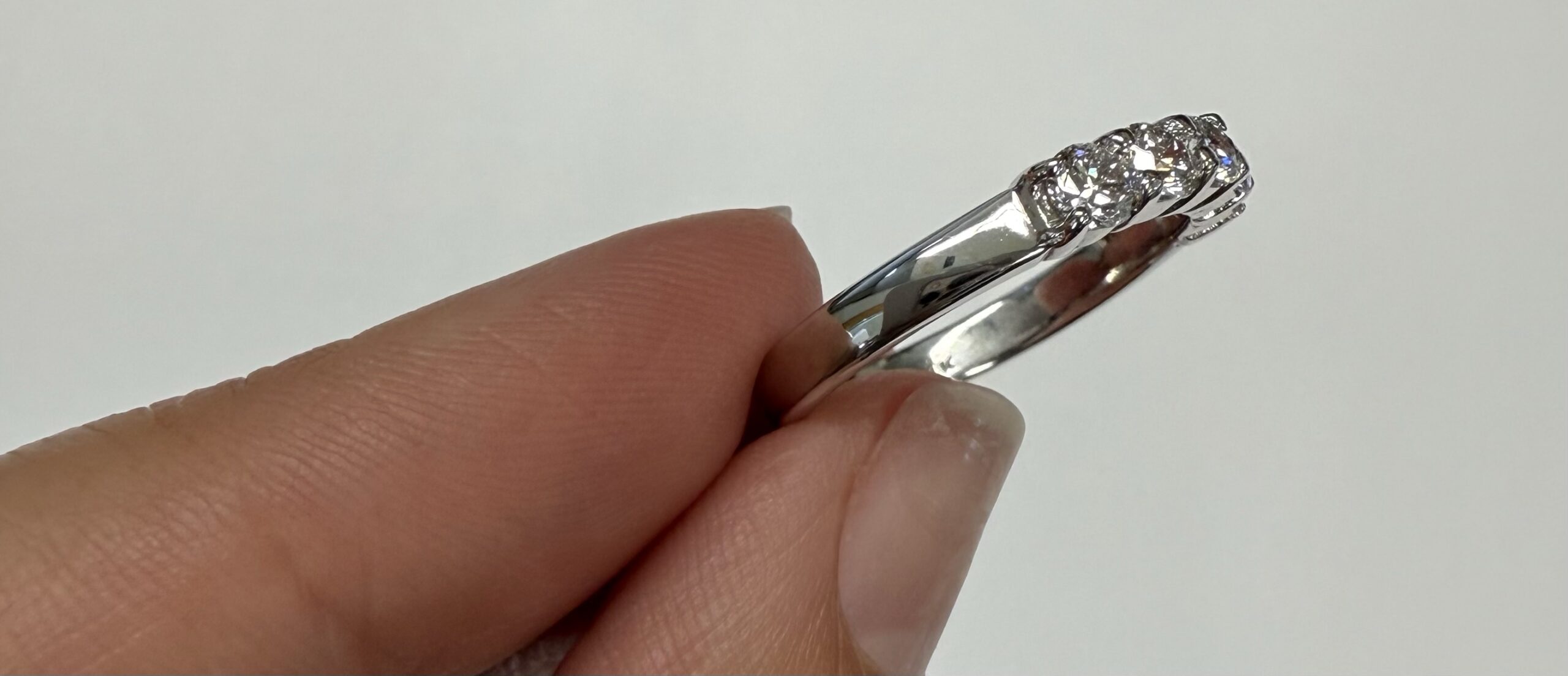 14k White Gold 5 Stone Genuine 3/4 Carat Round Brilliant Cut Diamond Band - Image 11