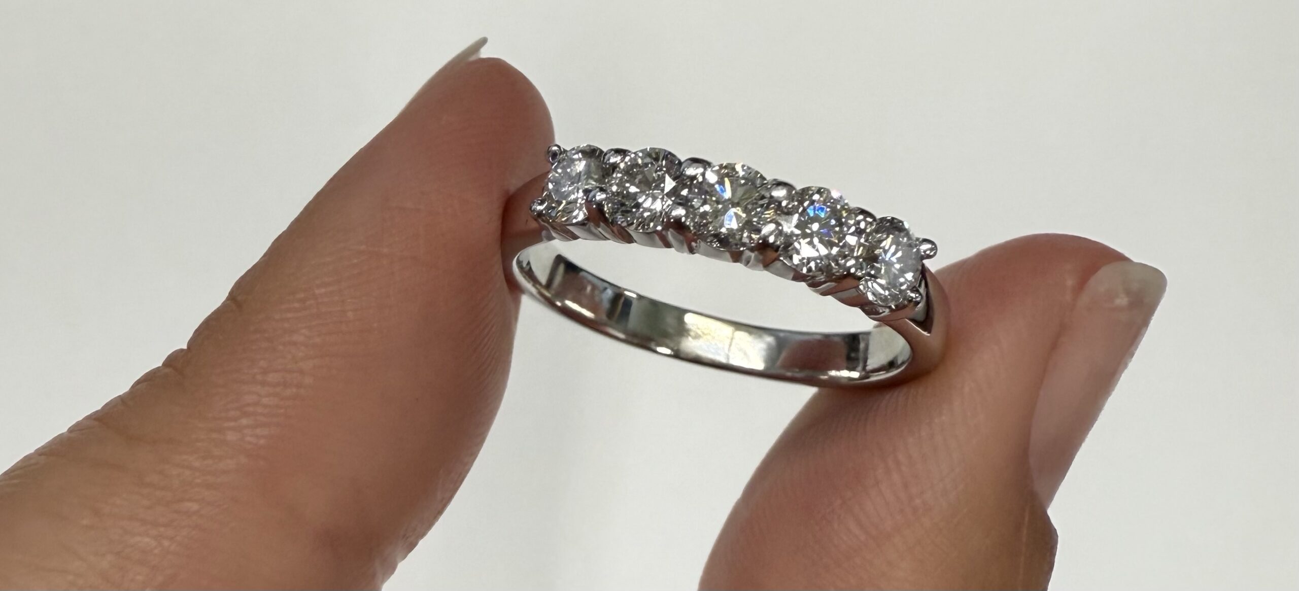 14k White Gold 5 Stone Genuine 3/4 Carat Round Brilliant Cut Diamond Band - Image 5
