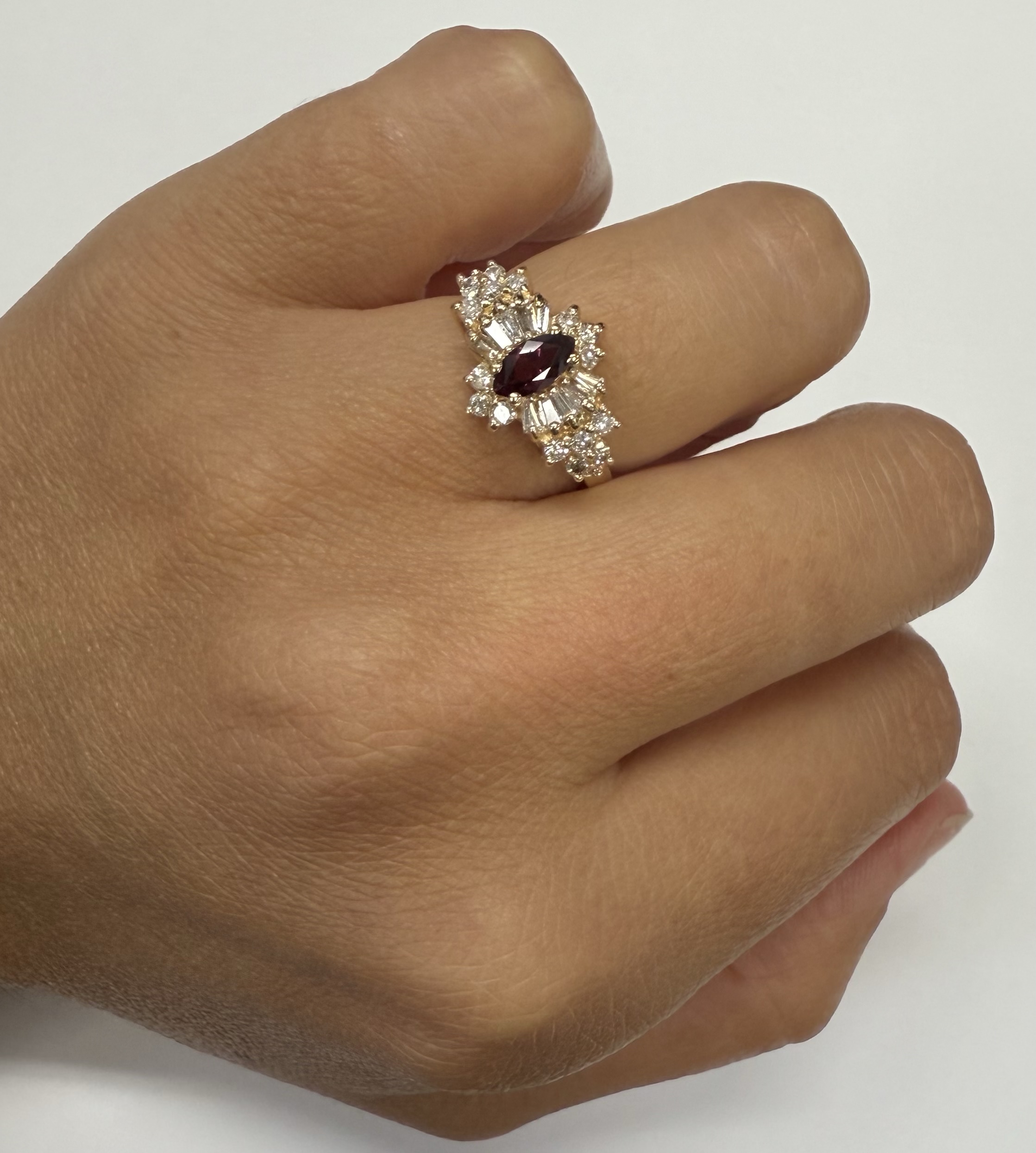 A Vintage 14k Yellow Gold Genuine 1/2 Carat Fine Ruby & Diamond Cluster Ring - Image 14